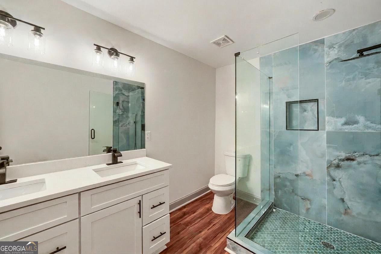4 bedroom, 3 bathroom, 2,700 sq ft single family residence for sale at 447 Birney Street, Marietta, GA 30060 — photo 5