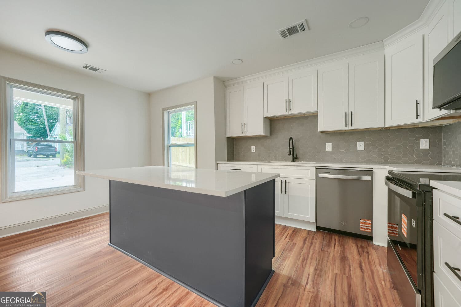 4 bedroom, 3 bathroom, 2,700 sq ft single family residence for sale at 447 Birney Street, Marietta, GA 30060 — photo 8