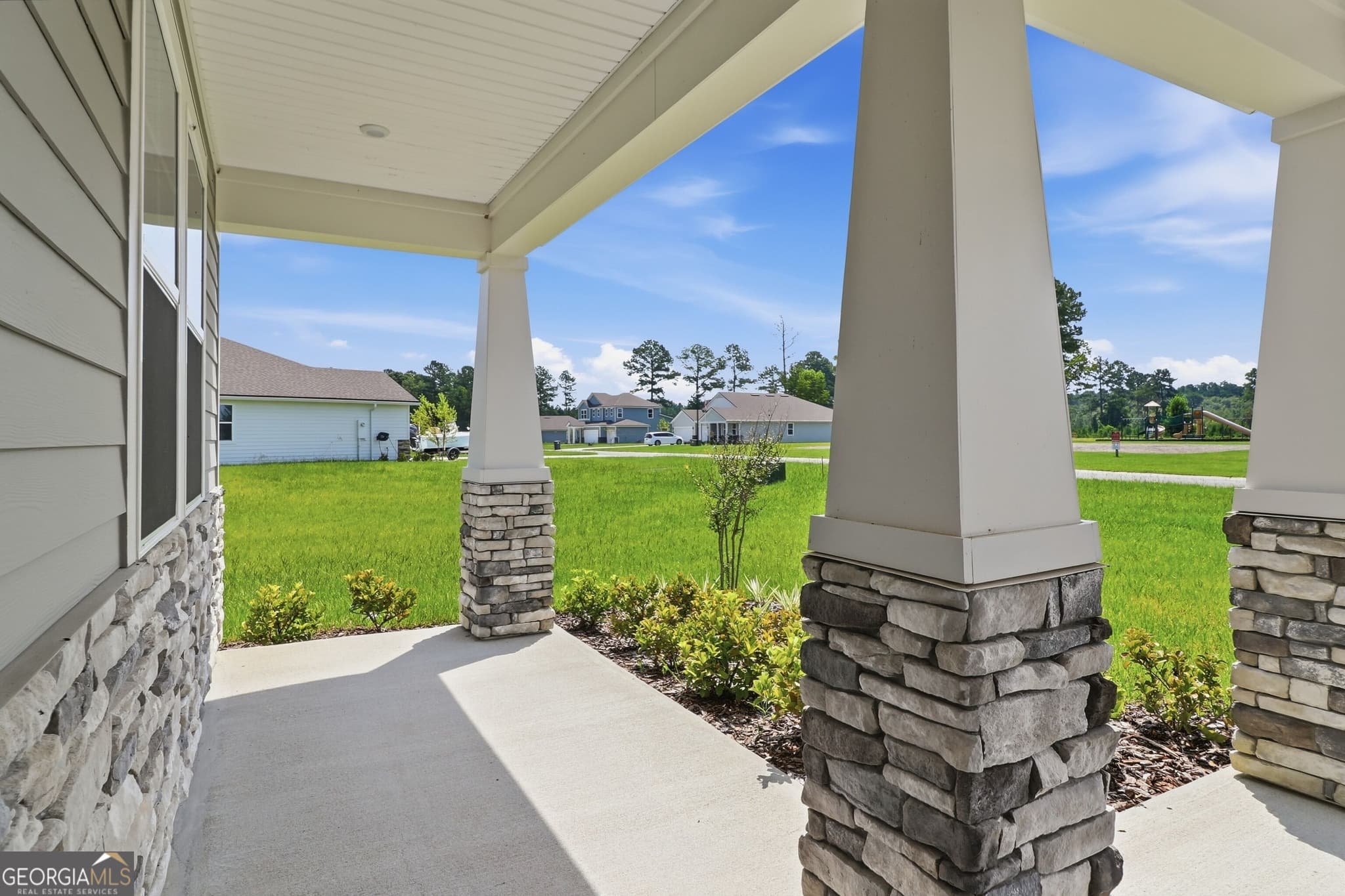 4 bedroom, 3.5 bathroom, 2,888 sq ft single family residence under contract at 232 Park View Lane, Kingsland, GA 31548 — photo 6