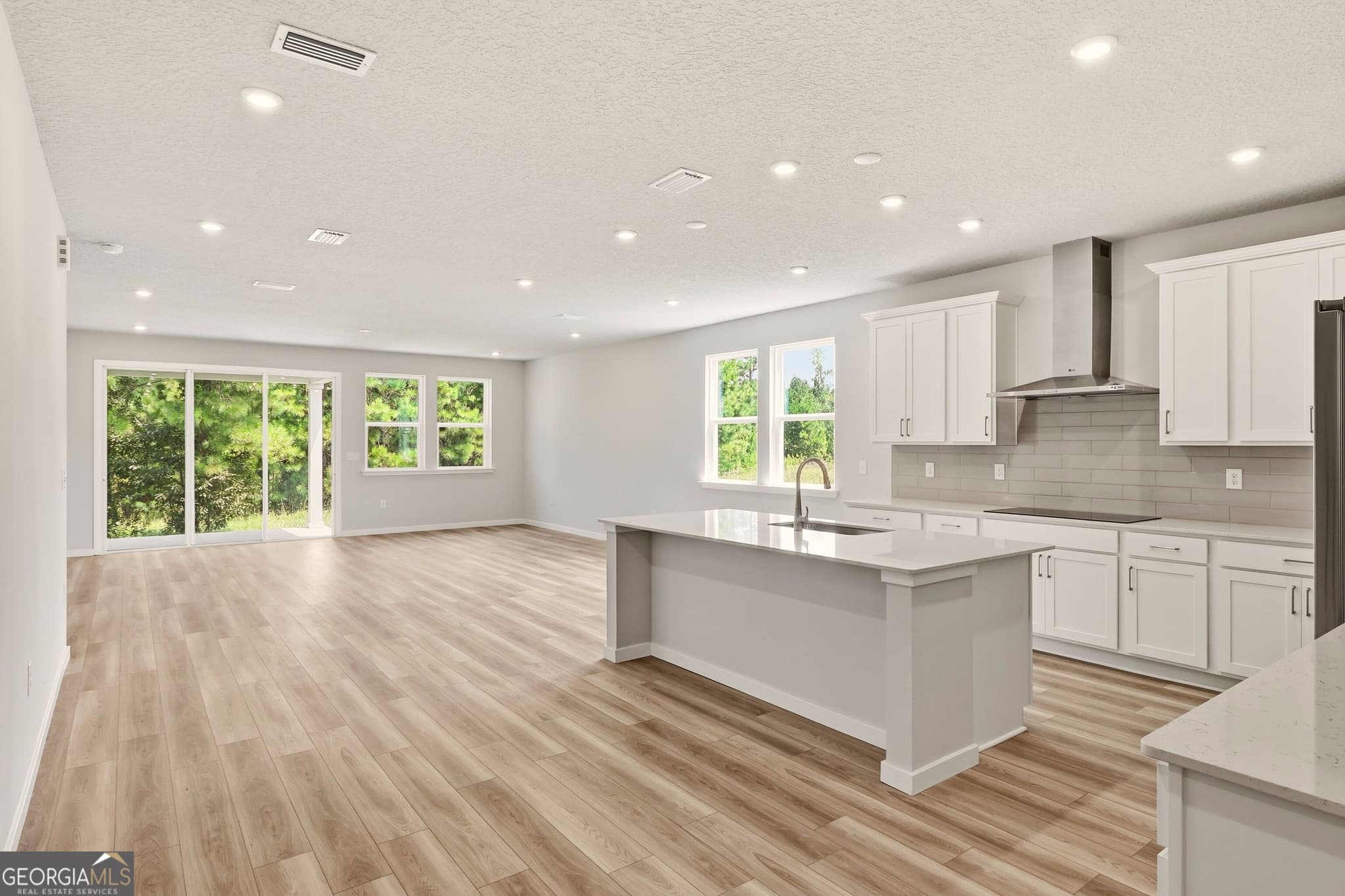 4 bedroom, 3.5 bathroom, 2,888 sq ft single family residence under contract at 232 Park View Lane, Kingsland, GA 31548 — photo 10