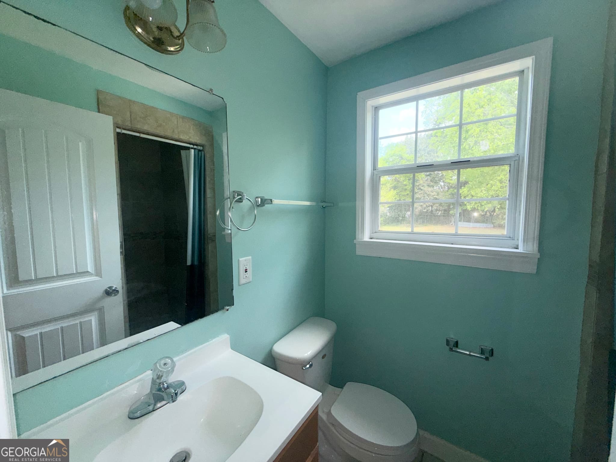 5 bedroom, 2 bathroom, 1,404 sq ft single family residence for sale at 615 Paul Street, Macon, GA 31206 — photo 7