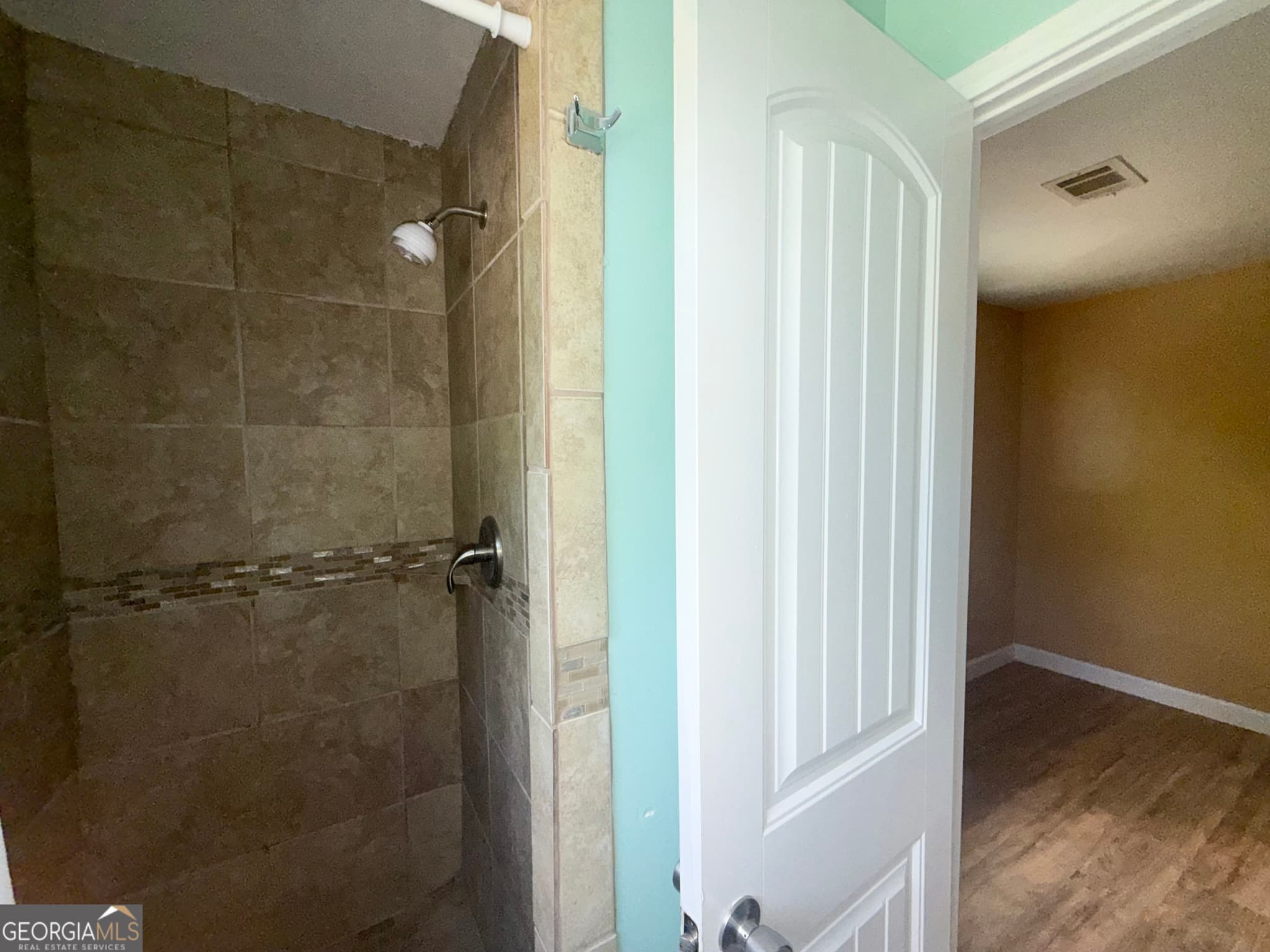 5 bedroom, 2 bathroom, 1,404 sq ft single family residence for sale at 615 Paul Street, Macon, GA 31206 — photo 8