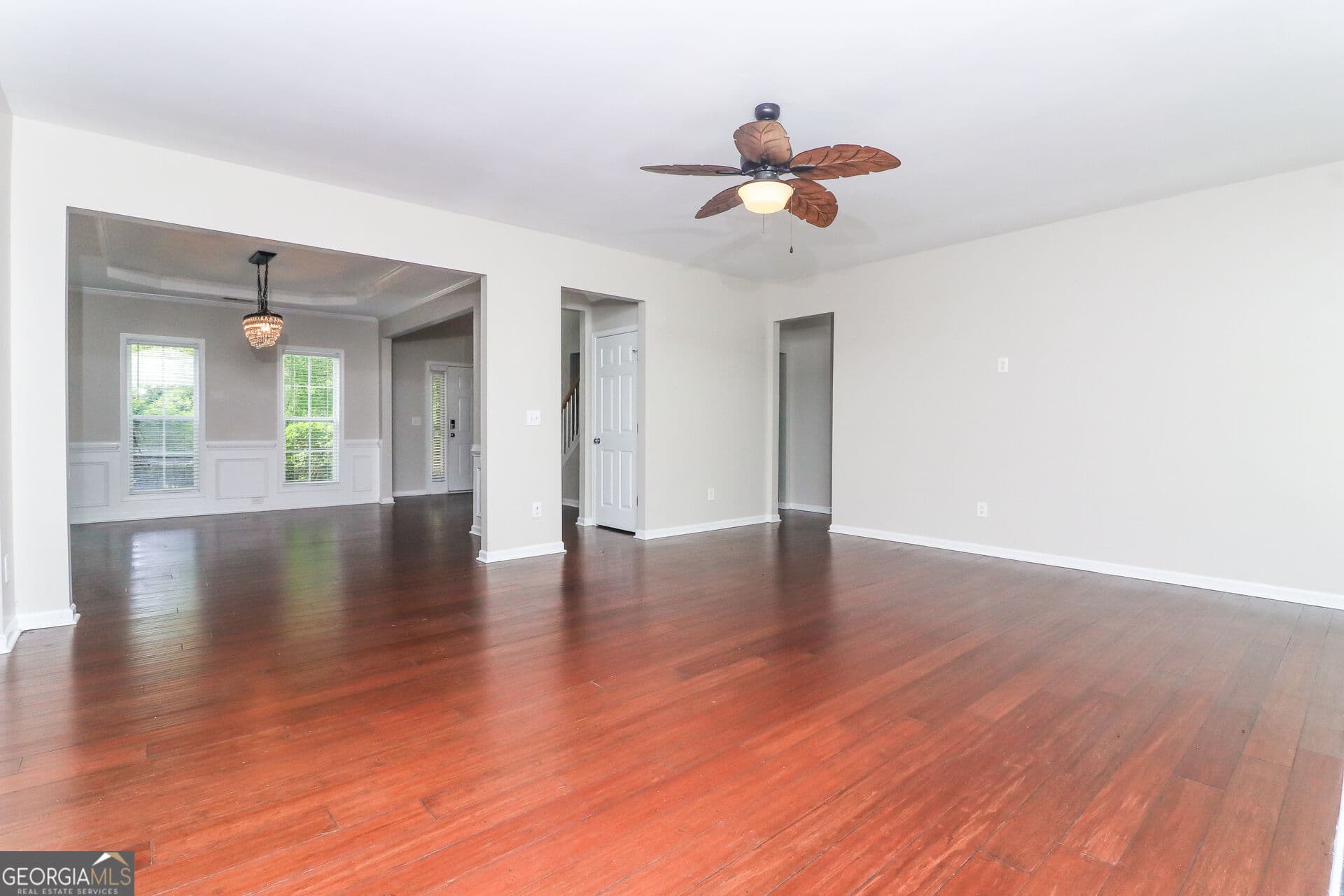 5 bedroom, 3.5 bathroom, 3,184 sq ft single family residence for sale at 911 Queensbrooke Way, Mableton, GA 30126 — photo 7