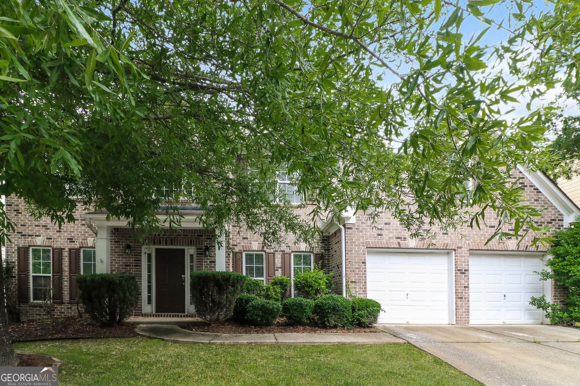 5 bedroom, 3.5 bathroom, 3,184 sq ft single family residence for sale at 911 Queensbrooke Way, Mableton, GA 30126 — photo 1 of 27