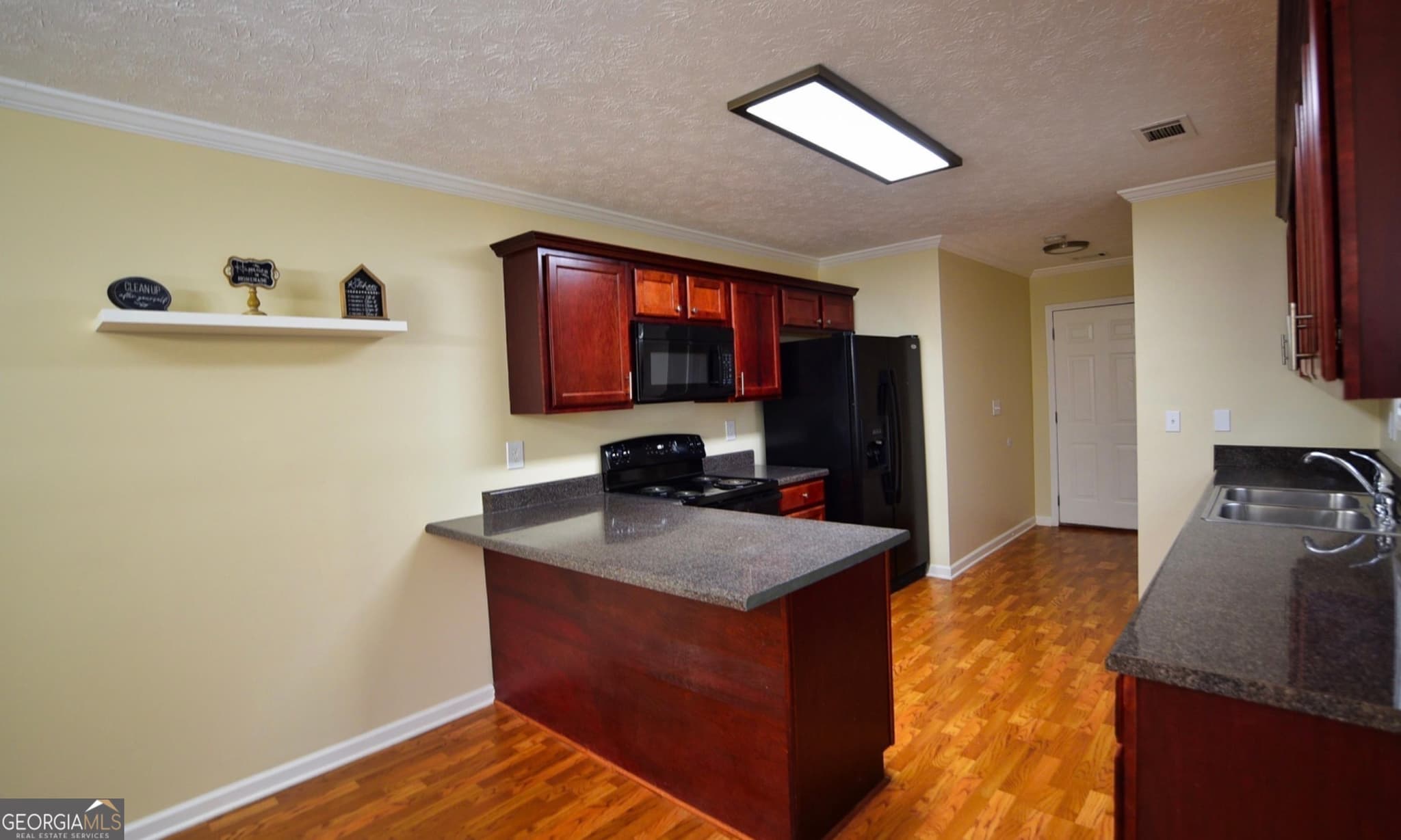 3 bedroom, 2 bathroom, 1,320 sq ft single family residence for rent at 105 Redwood Drive, Lagrange, GA 30240 for $2,500 a month — photo 5