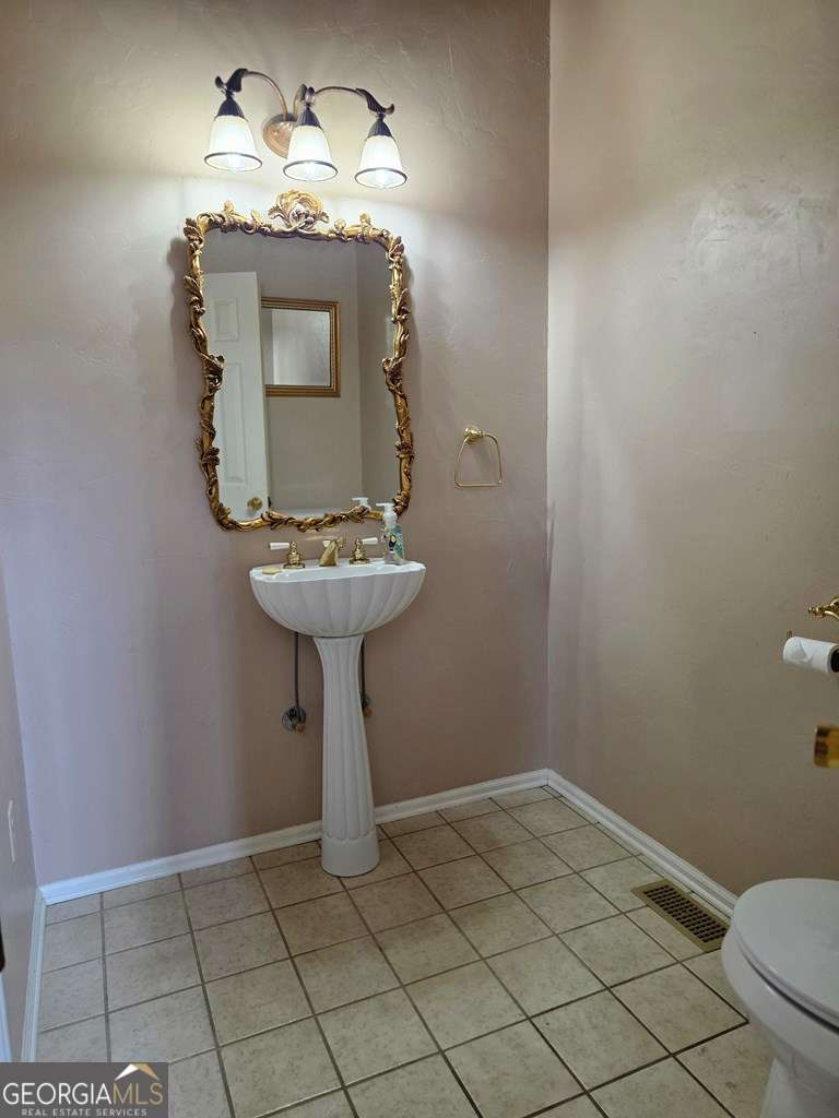 4 bedroom, 2.5 bathroom single family residence for sale at 117 Robin Ridge, Fitzgerald, GA 31750 — photo 8
