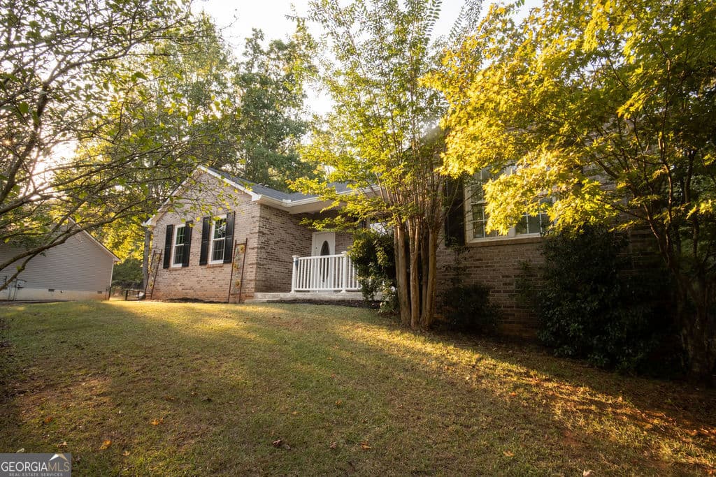 4 bedroom, 3.5 bathroom, 3,095 sq ft single family residence for sale at 291 Brickleberry Ridge, Athens, GA 30605 — photo 4