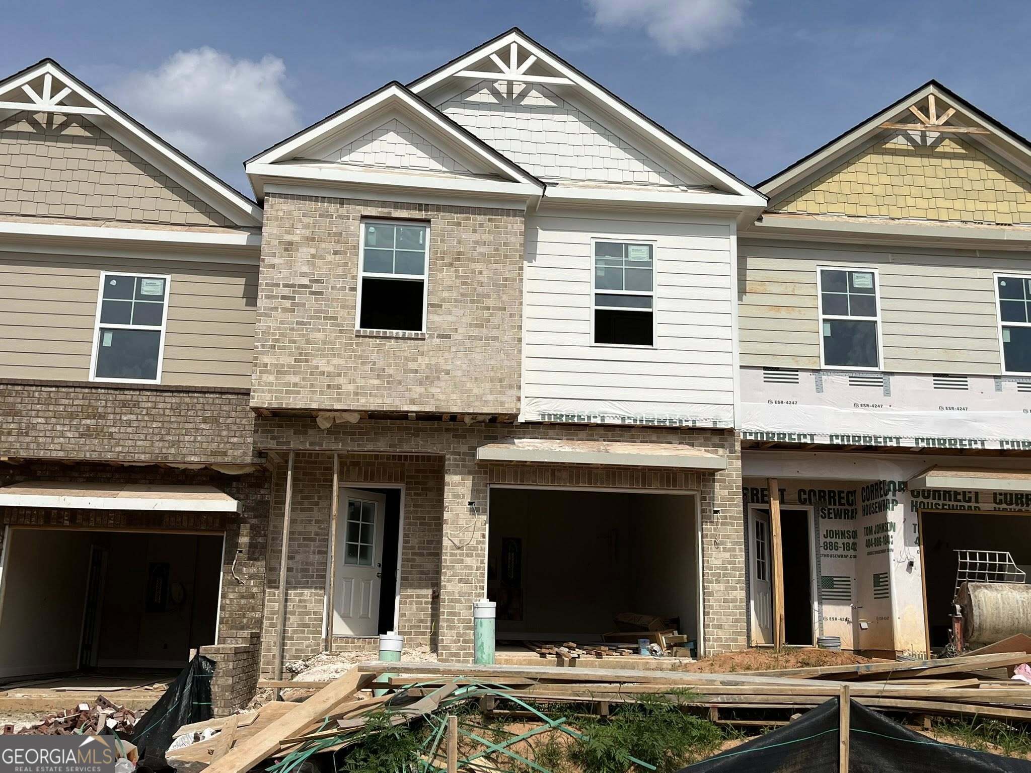 3 bedroom, 2.5 bathroom, 1,803 sq ft townhouse for sale at 45 Creekside Commons Drive, Hoschton, GA 30548