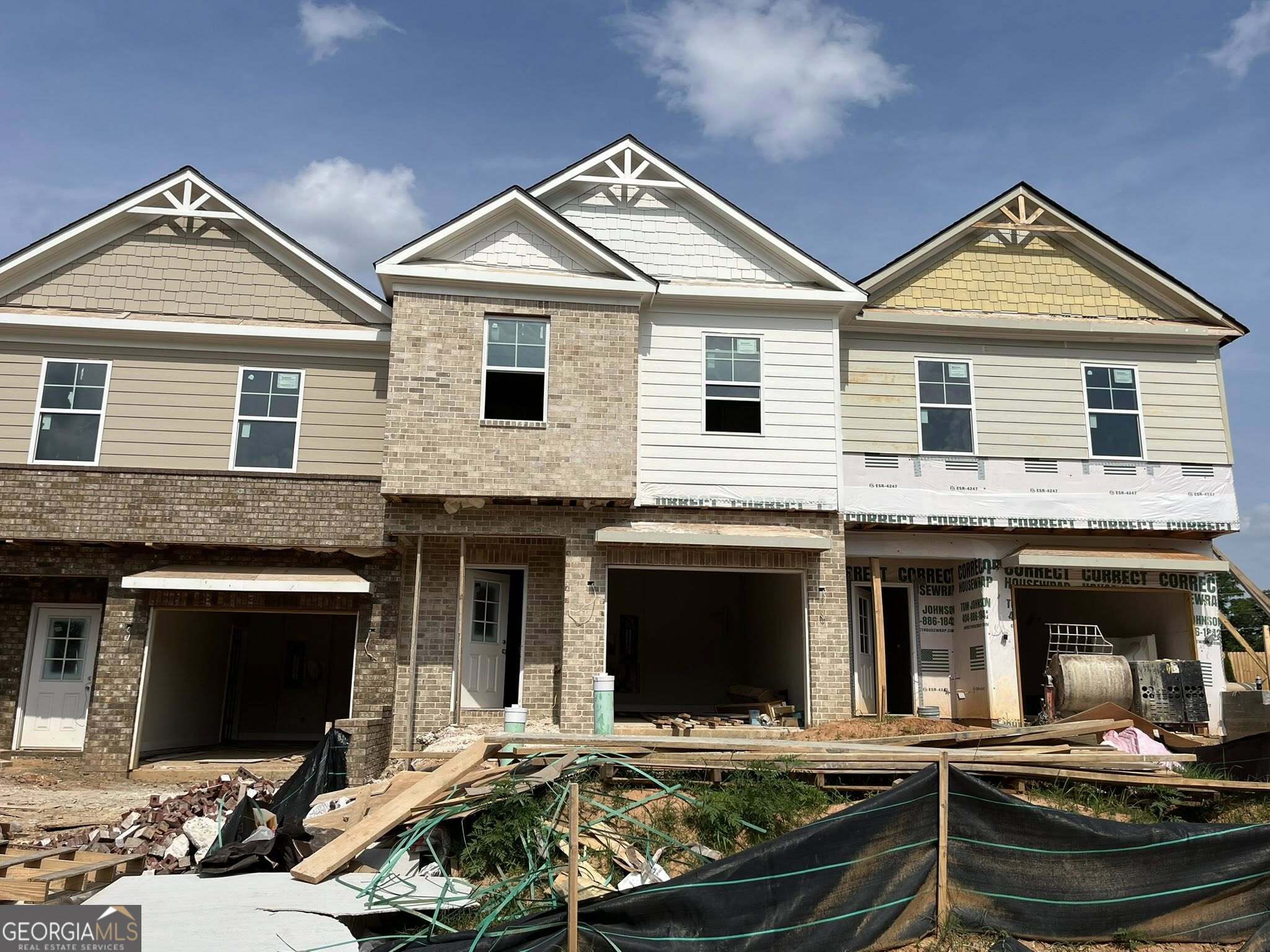 3 bedroom, 2.5 bathroom, 1,803 sq ft townhouse for sale at 45 Creekside Commons Drive, Hoschton, GA 30548 — photo 5