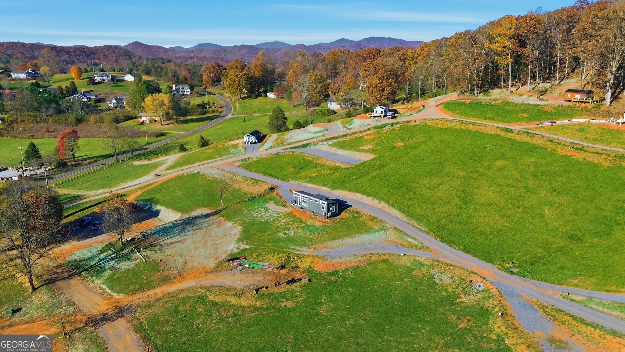 1 bedroom, 1 bathroom, 397 sq ft single family residence for sale at 527 Saunders Road LOT 52, Franklin, NC 28734 — photo 3