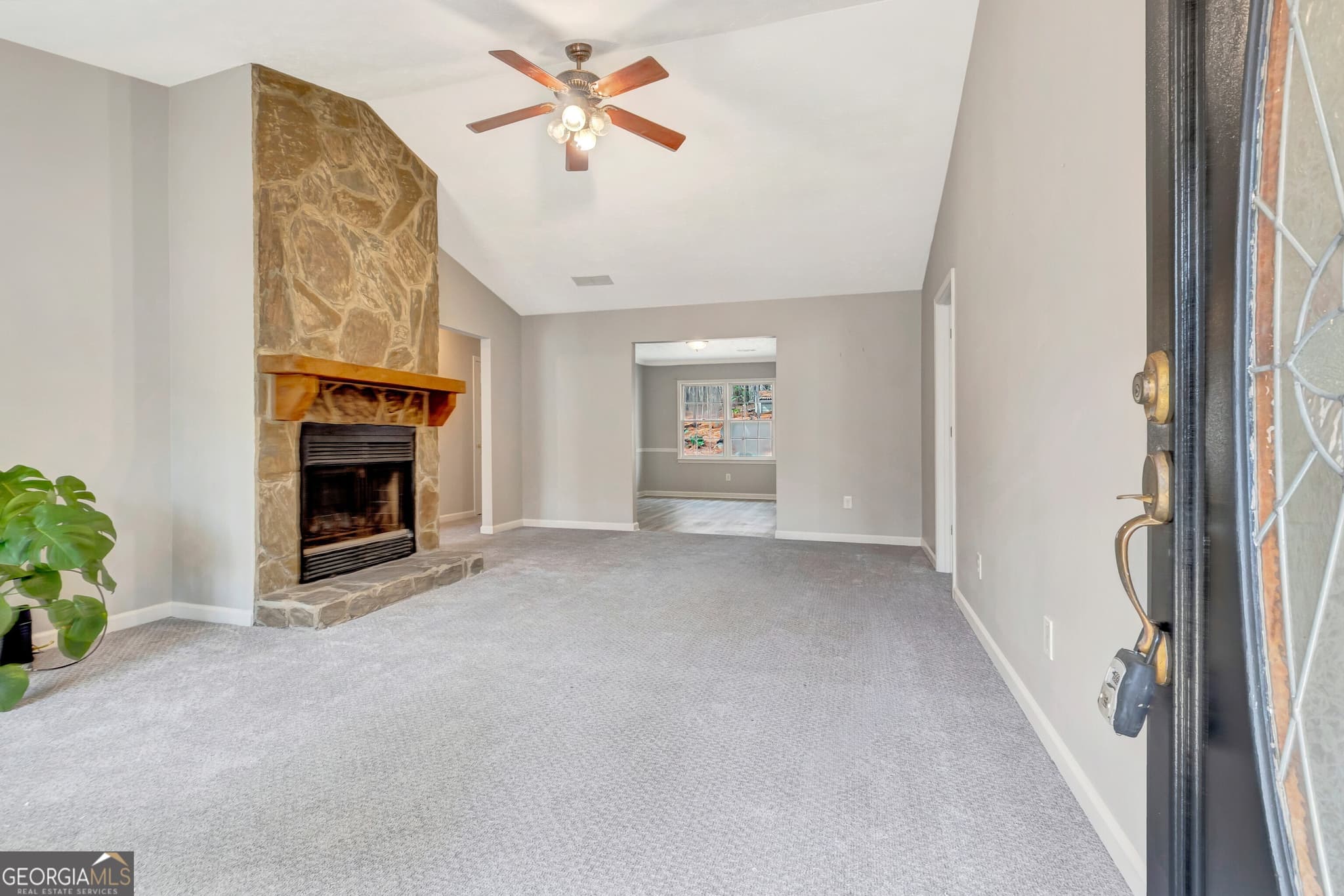 3 bedroom, 2 bathroom, 1,512 sq ft single family residence for sale at 175 Ashley Creek Drive, Newnan, GA 30263 — photo 6
