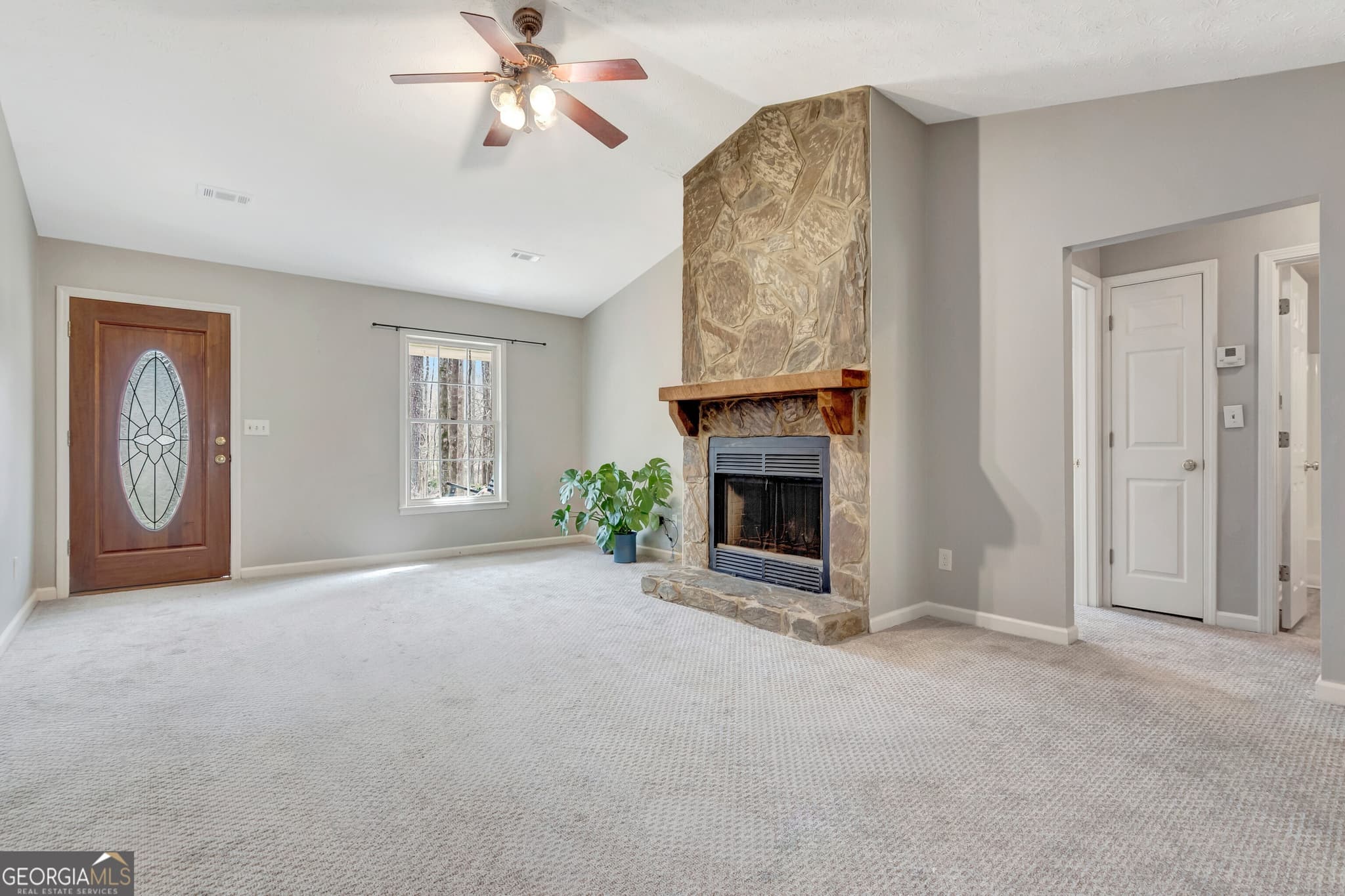 3 bedroom, 2 bathroom, 1,512 sq ft single family residence for sale at 175 Ashley Creek Drive, Newnan, GA 30263 — photo 7