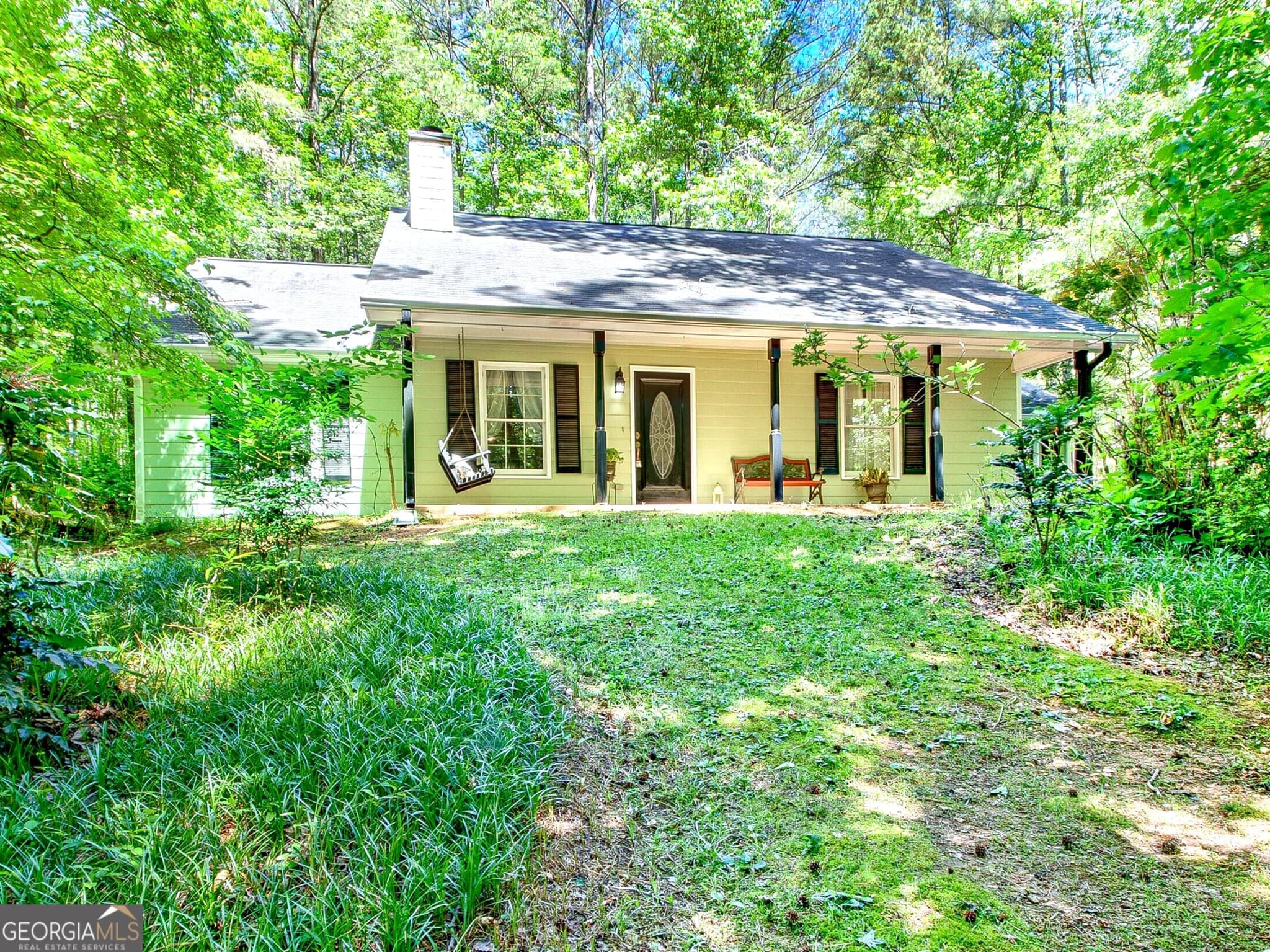 3 bedroom, 2 bathroom, 1,512 sq ft single family residence for sale at 175 Ashley Creek Drive, Newnan, GA 30263 — photo 1 of 29