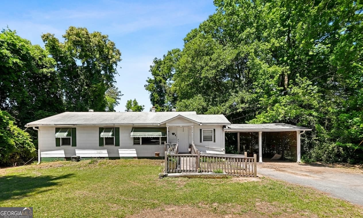 3 bedroom, 1 bathroom, 1,140 sq ft single family residence sold at 195 Hood Avenue, Fayetteville, GA 30214