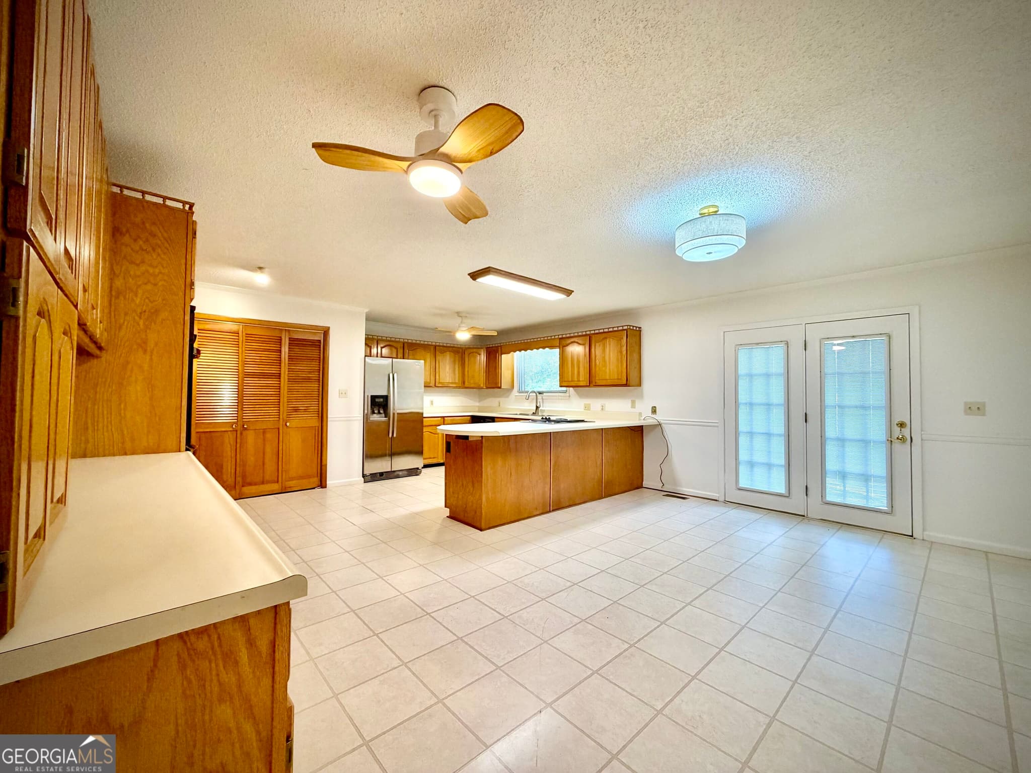 3 bedroom, 2 bathroom, 2,262 sq ft single family residence for sale at 111 Roberson Street, Dublin, GA 31021 — photo 2