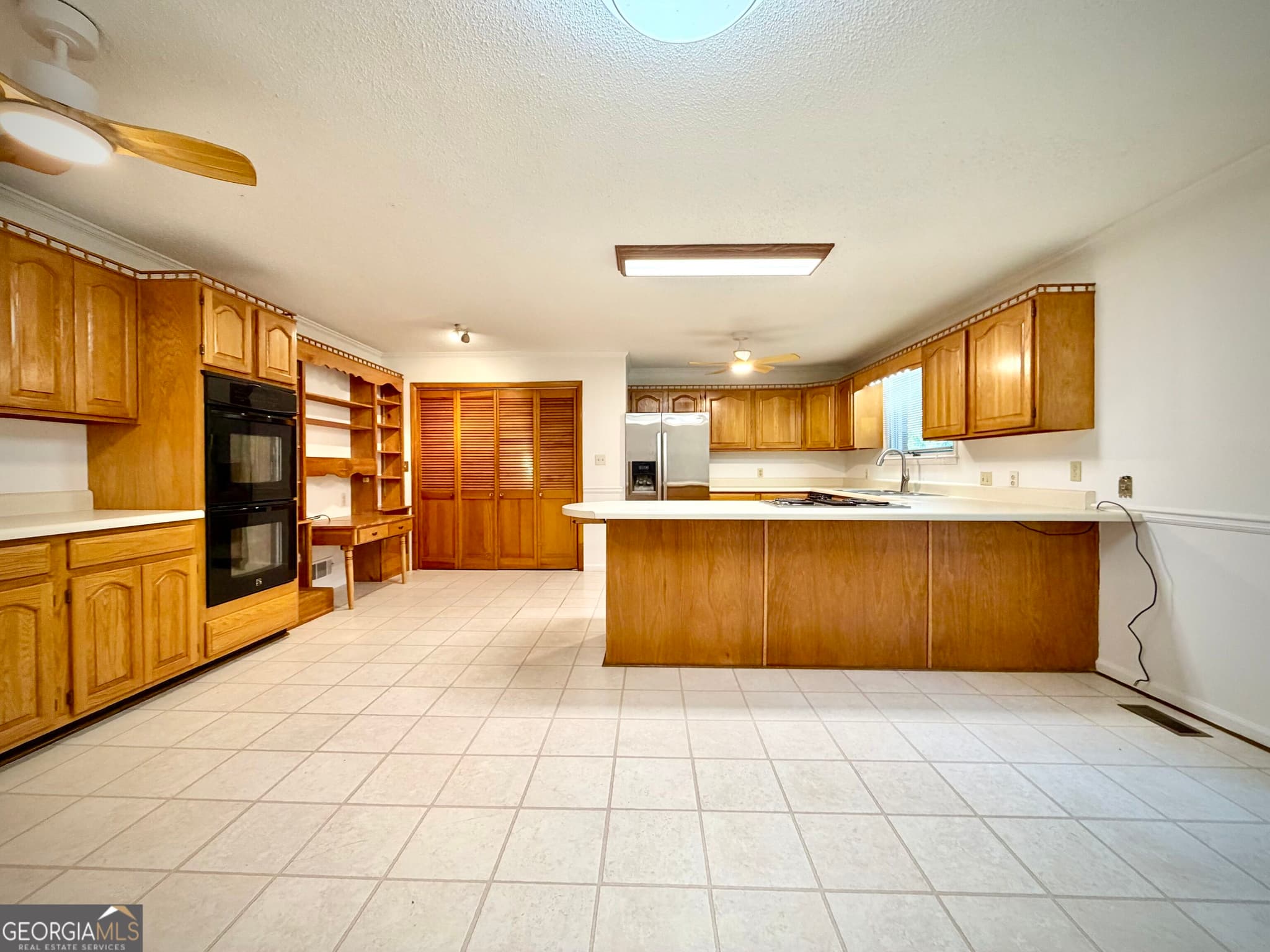 3 bedroom, 2 bathroom, 2,262 sq ft single family residence for sale at 111 Roberson Street, Dublin, GA 31021 — photo 4