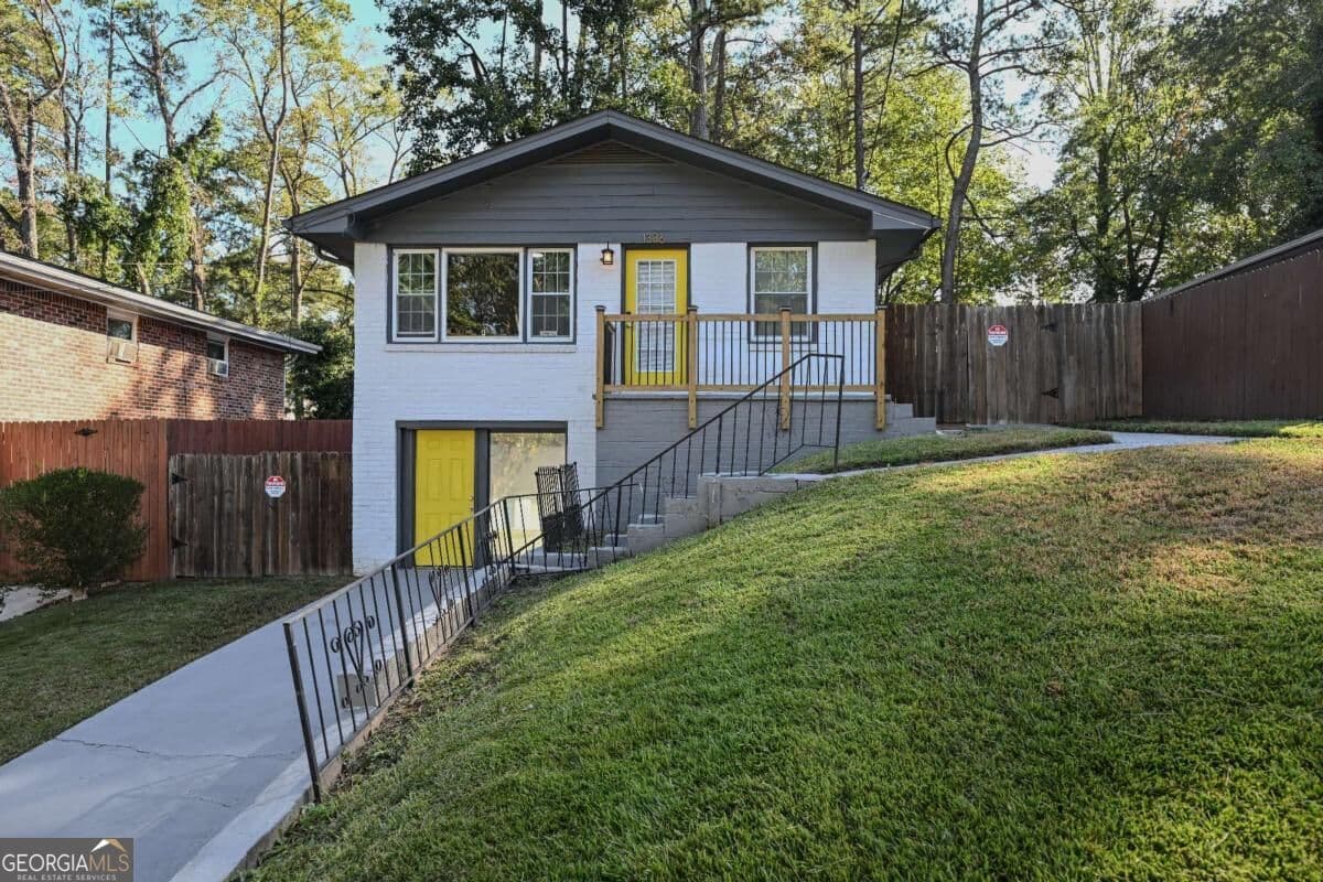 5 bedroom, 2 bathroom, 2,000 sq ft single family residence for rent at 1336 Willow Trail, Atlanta, GA 30311 for $2,300 a month — photo 2