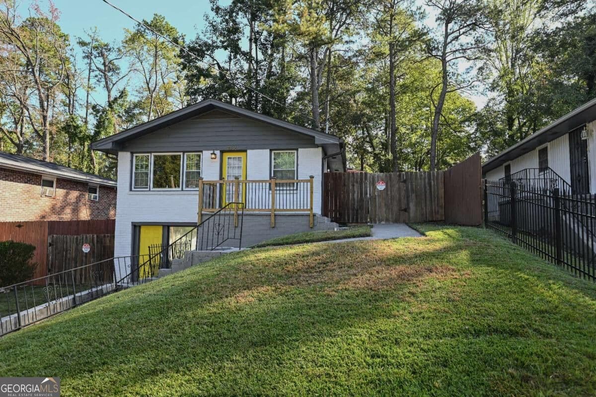 5 bedroom, 2 bathroom, 2,000 sq ft single family residence for rent at 1336 Willow Trail, Atlanta, GA 30311 for $2,300 a month — photo 1 of 24