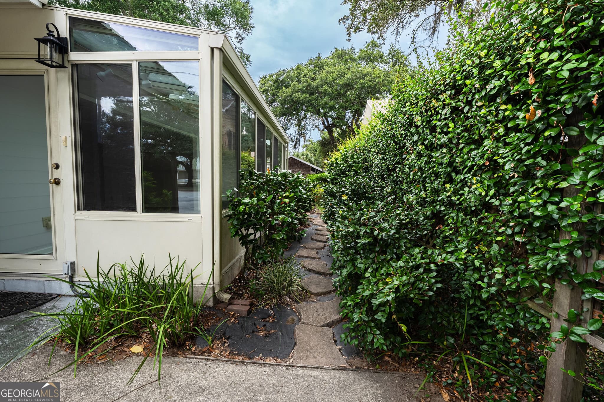 3 bedroom, 2 bathroom, 1,426 sq ft single family residence for sale at 11932 Old Demere Road, St. Simons, GA 31522