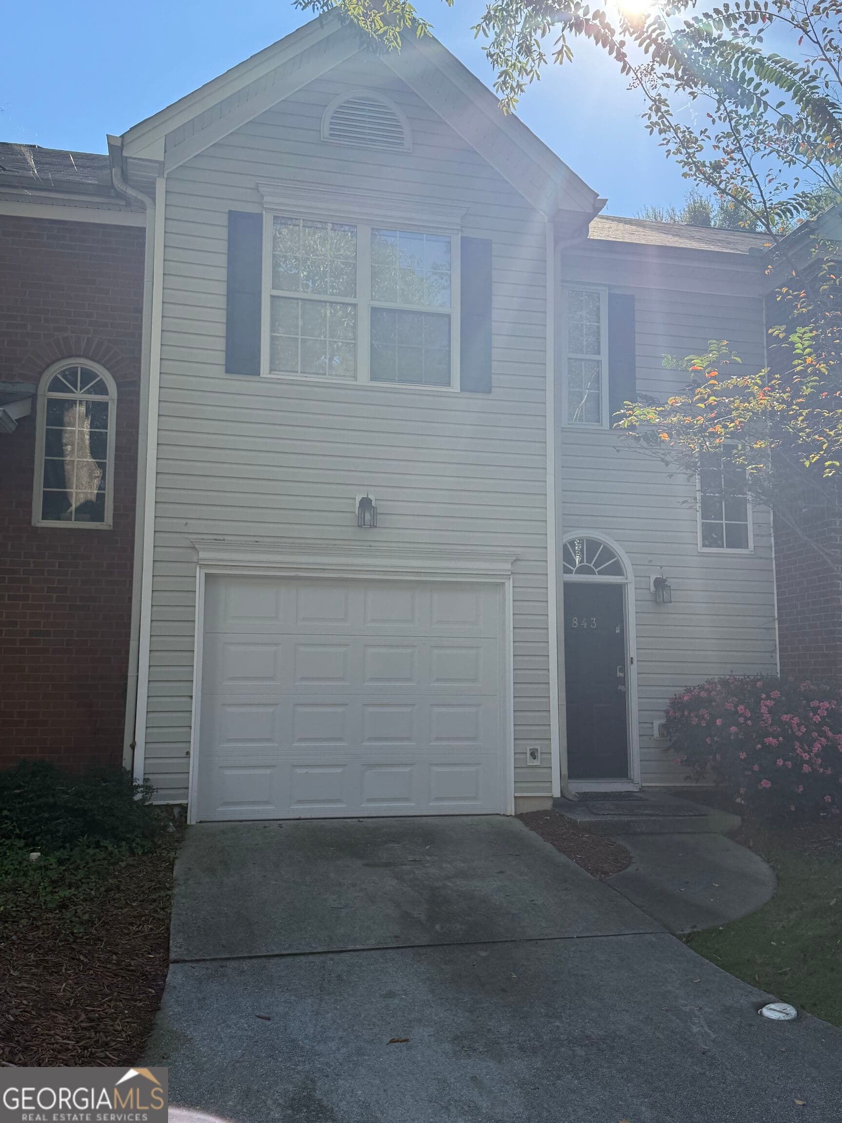 3 bedroom, 2.5 bathroom, 1,612 sq ft townhouse for rent at 843 Rozie Way, Atlanta, GA 30331 for $2,200 a month — photo 2