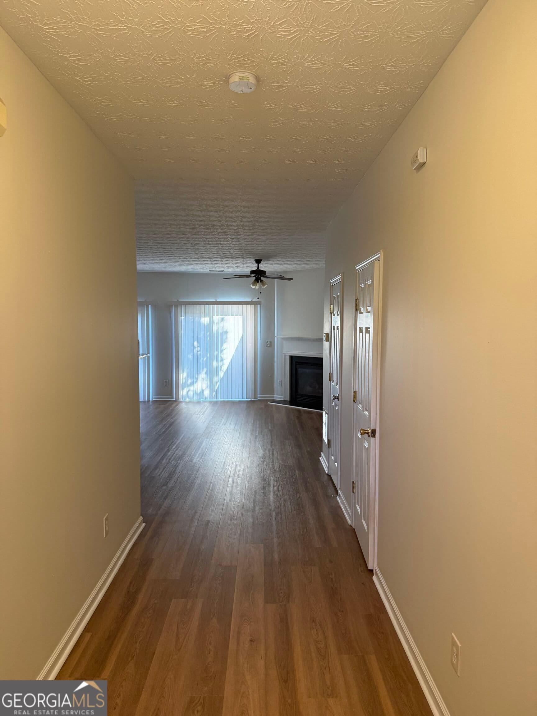 3 bedroom, 2.5 bathroom, 1,612 sq ft townhouse for rent at 843 Rozie Way, Atlanta, GA 30331 for $2,200 a month — photo 3