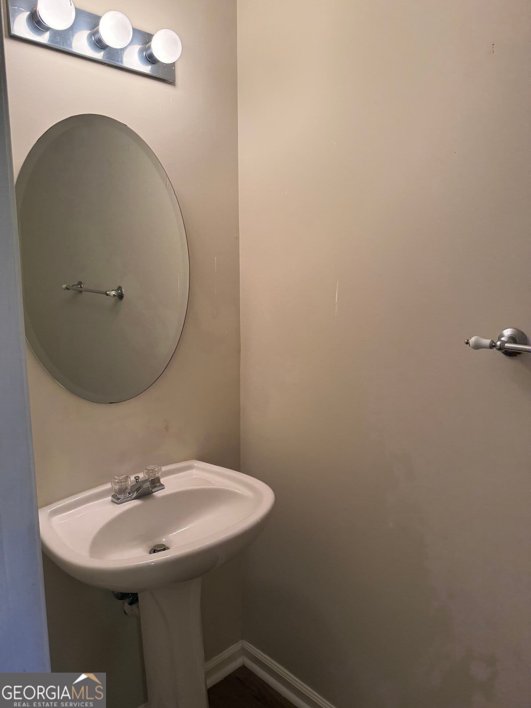 3 bedroom, 2.5 bathroom, 1,612 sq ft townhouse for rent at 843 Rozie Way, Atlanta, GA 30331 for $2,200 a month — photo 5