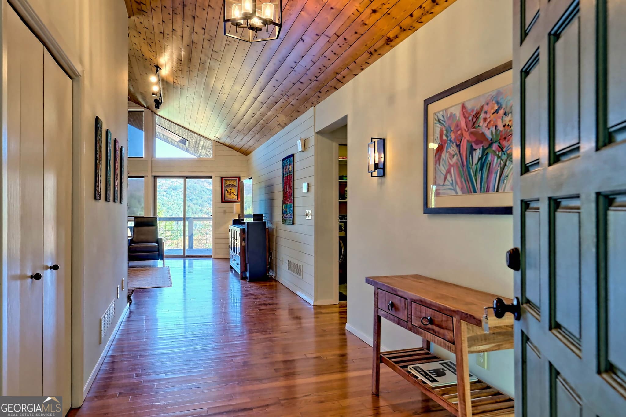 7 bedroom, 5 bathroom, 4,270 sq ft single family residence under contract at 9406 Bridge Creek Road, Tiger, GA 30576 — photo 6