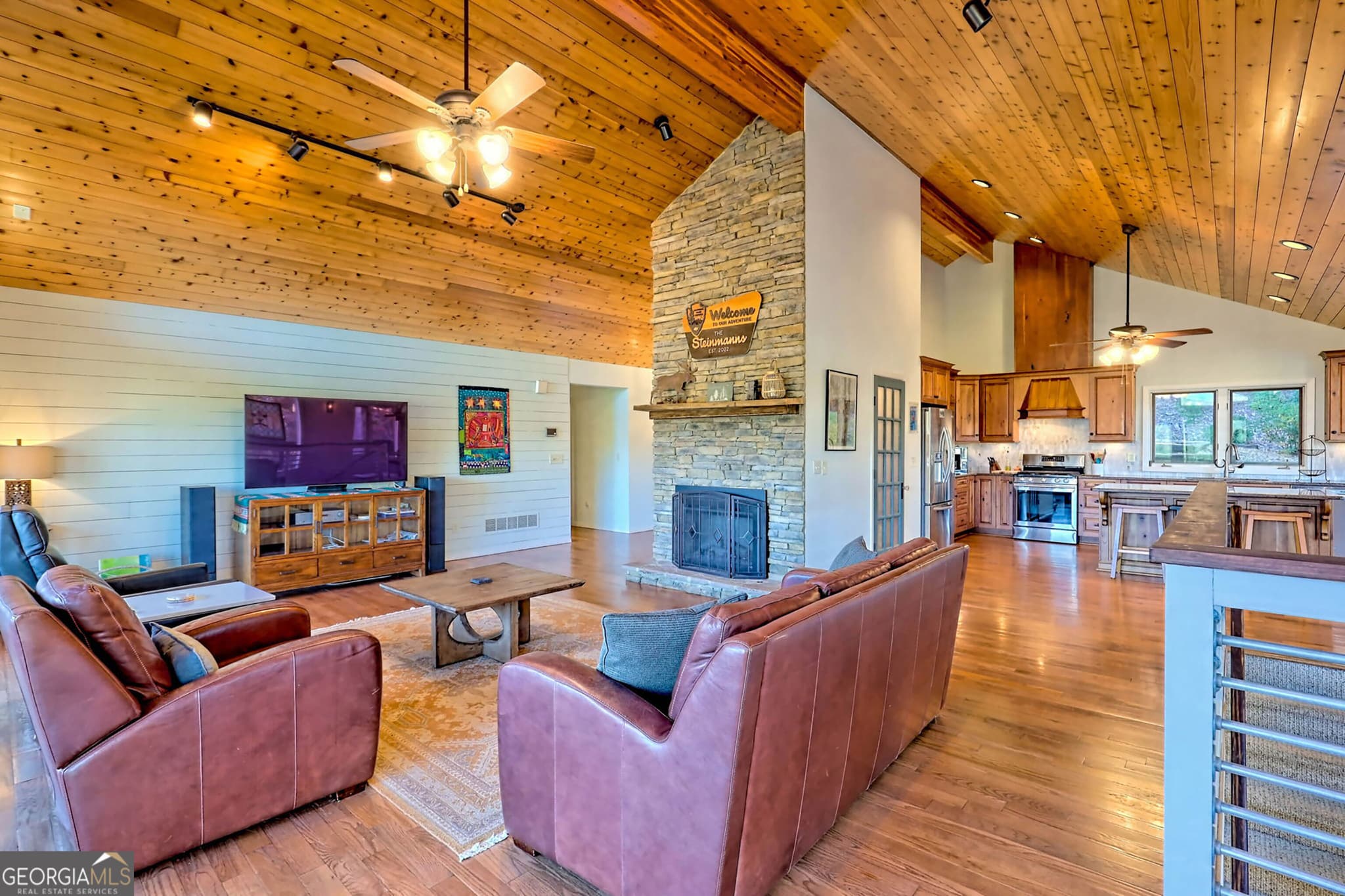 7 bedroom, 5 bathroom, 4,270 sq ft single family residence under contract at 9406 Bridge Creek Road, Tiger, GA 30576 — photo 9