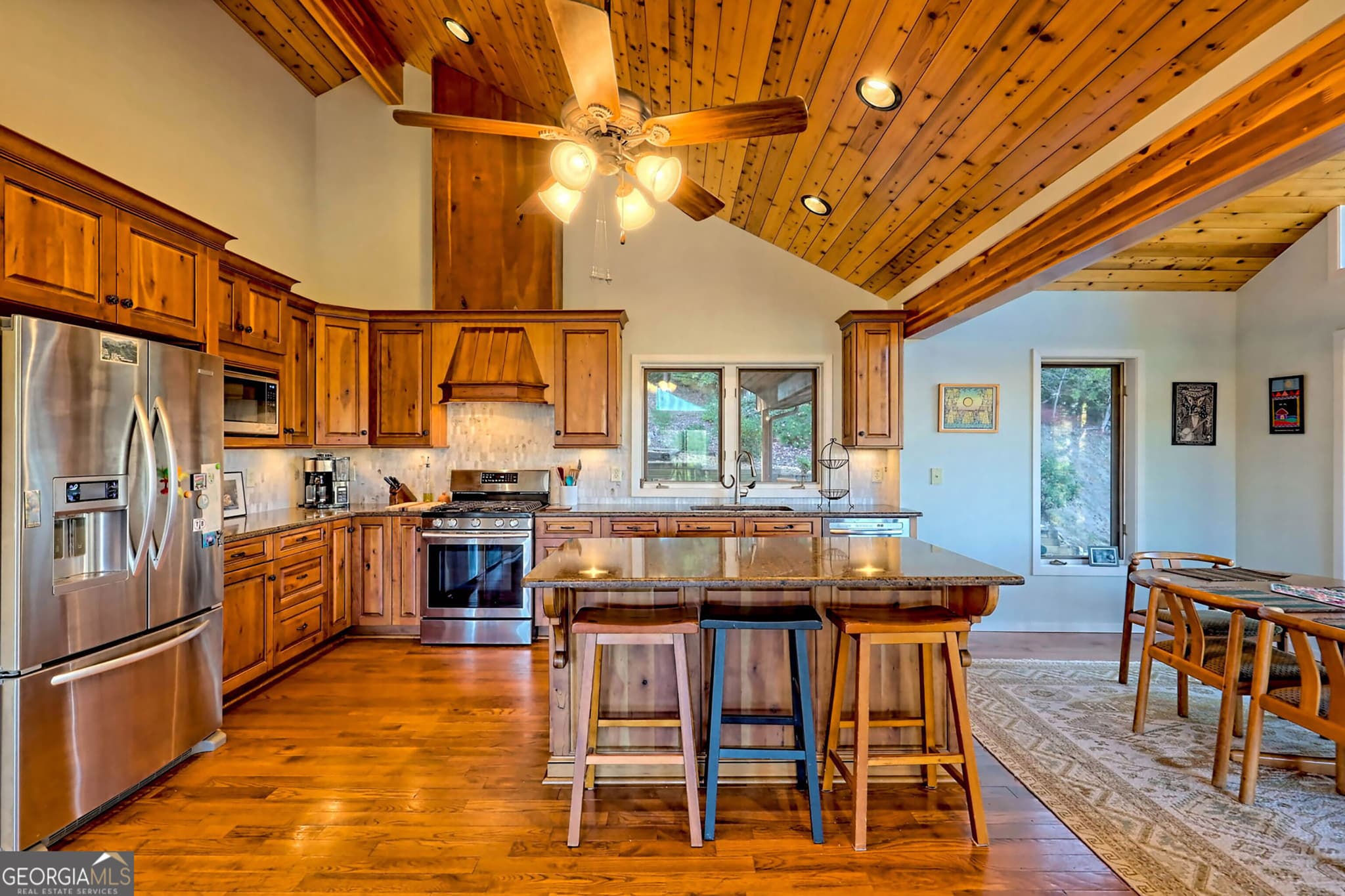 7 bedroom, 5 bathroom, 4,270 sq ft single family residence under contract at 9406 Bridge Creek Road, Tiger, GA 30576 — photo 10