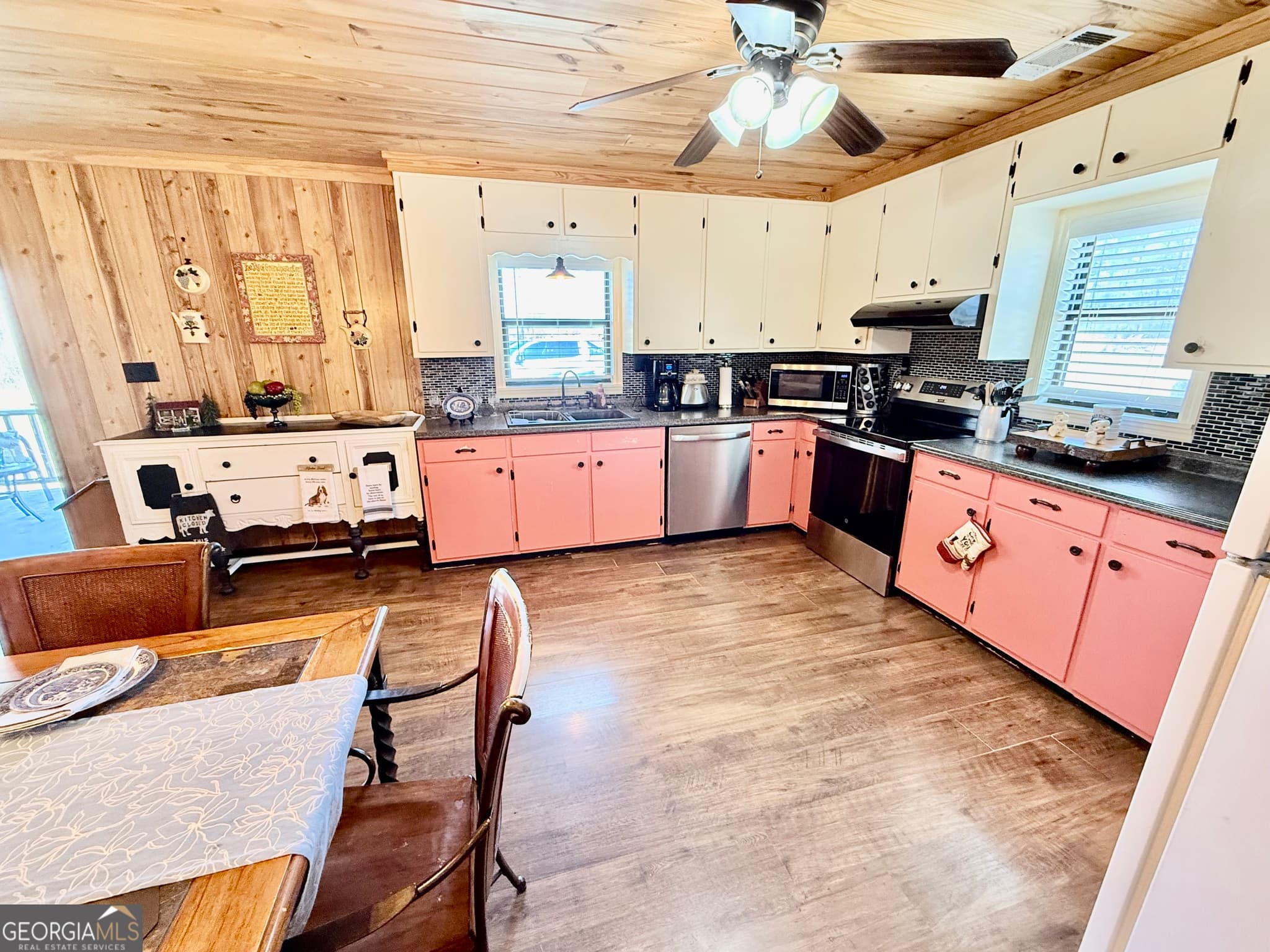 2 bedroom, 2 bathroom, 1,560 sq ft single family residence for sale at 247 Jim Hendrix Lane, Claxton, GA 30417 — photo 10