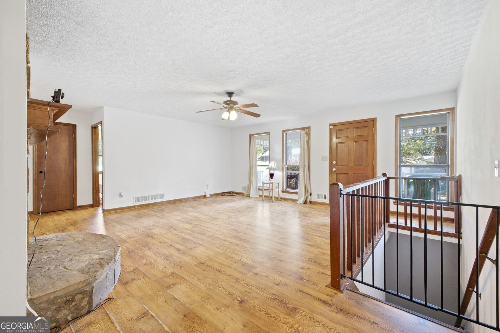 5 bedroom, 3 bathroom, 3,032 sq ft single family residence for sale at 1819 Winndale Road, Dallas, GA 30157 — photo 6