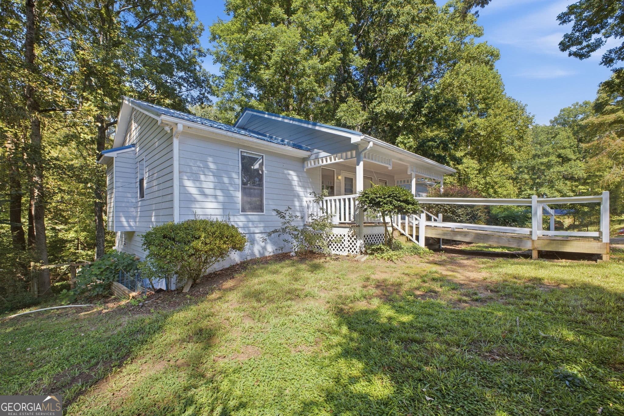 5 bedroom, 3 bathroom, 3,032 sq ft single family residence for sale at 1819 Winndale Road, Dallas, GA 30157 — photo 3