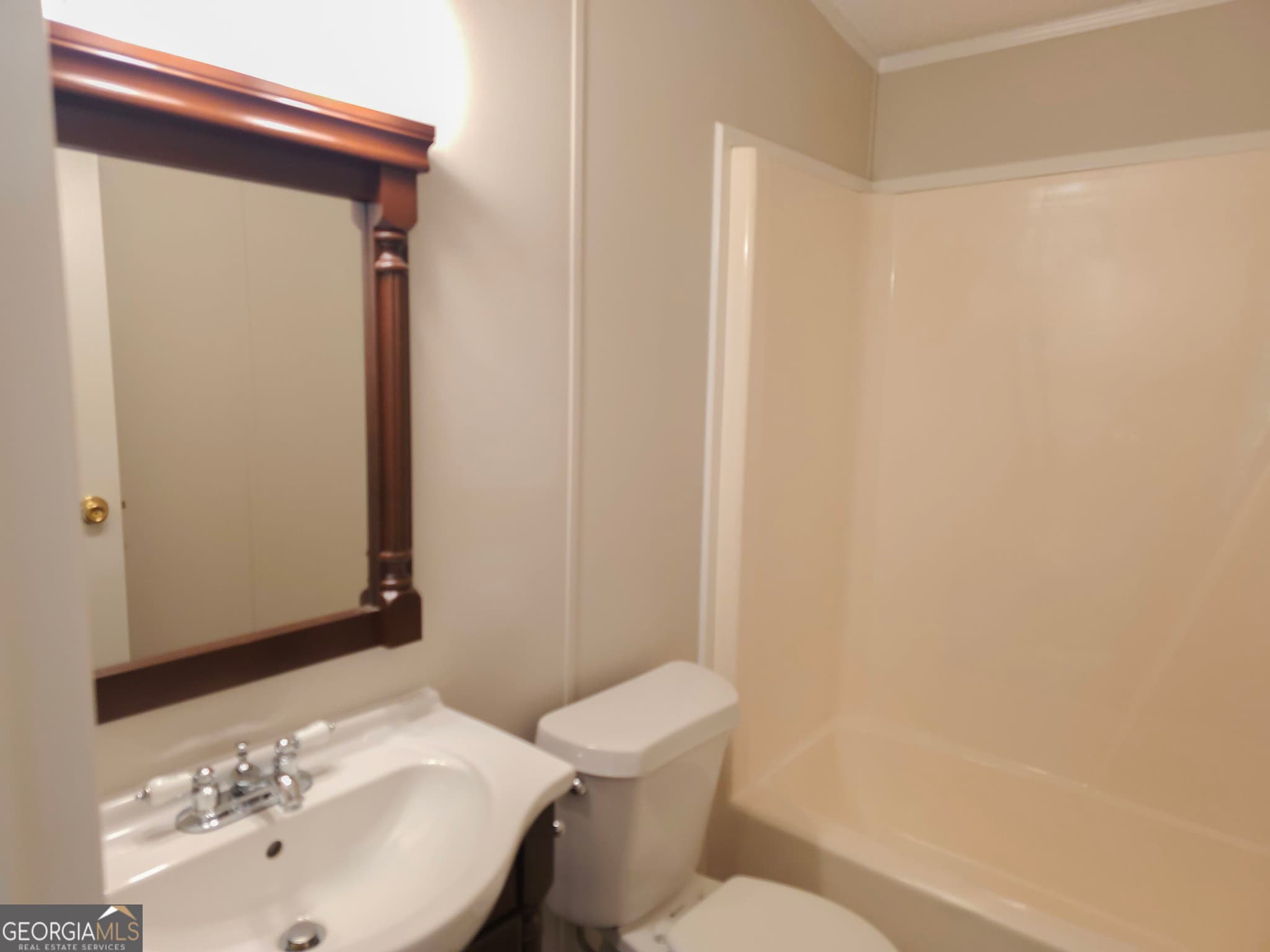 3 bedroom, 2 bathroom, 1,400 sq ft manufactured home,single family residence for sale at 481 Ash Loop Road, Blue Ridge, GA 30513 — photo 6