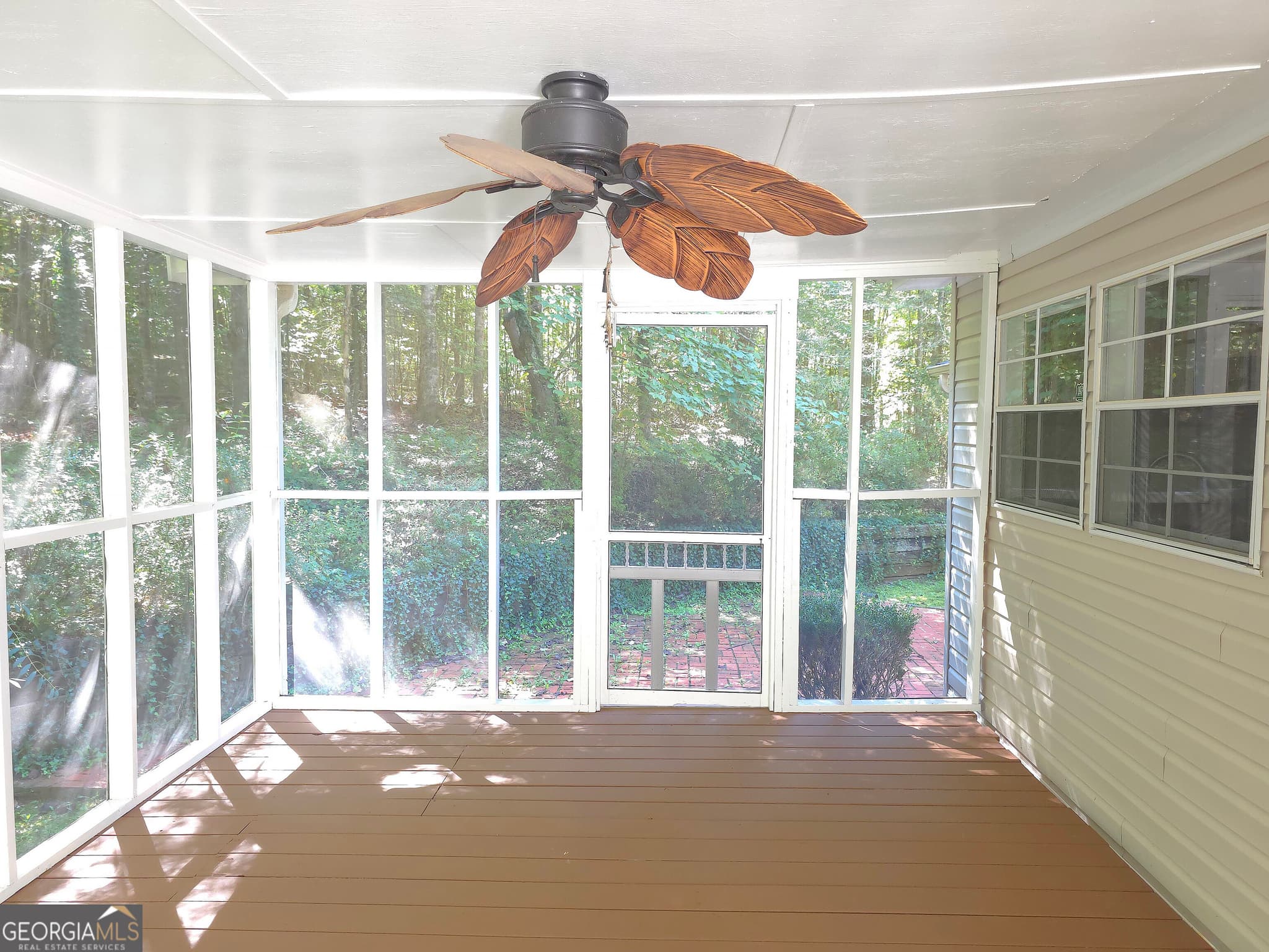 3 bedroom, 2 bathroom, 1,400 sq ft manufactured home,single family residence for sale at 481 Ash Loop Road, Blue Ridge, GA 30513 — photo 5