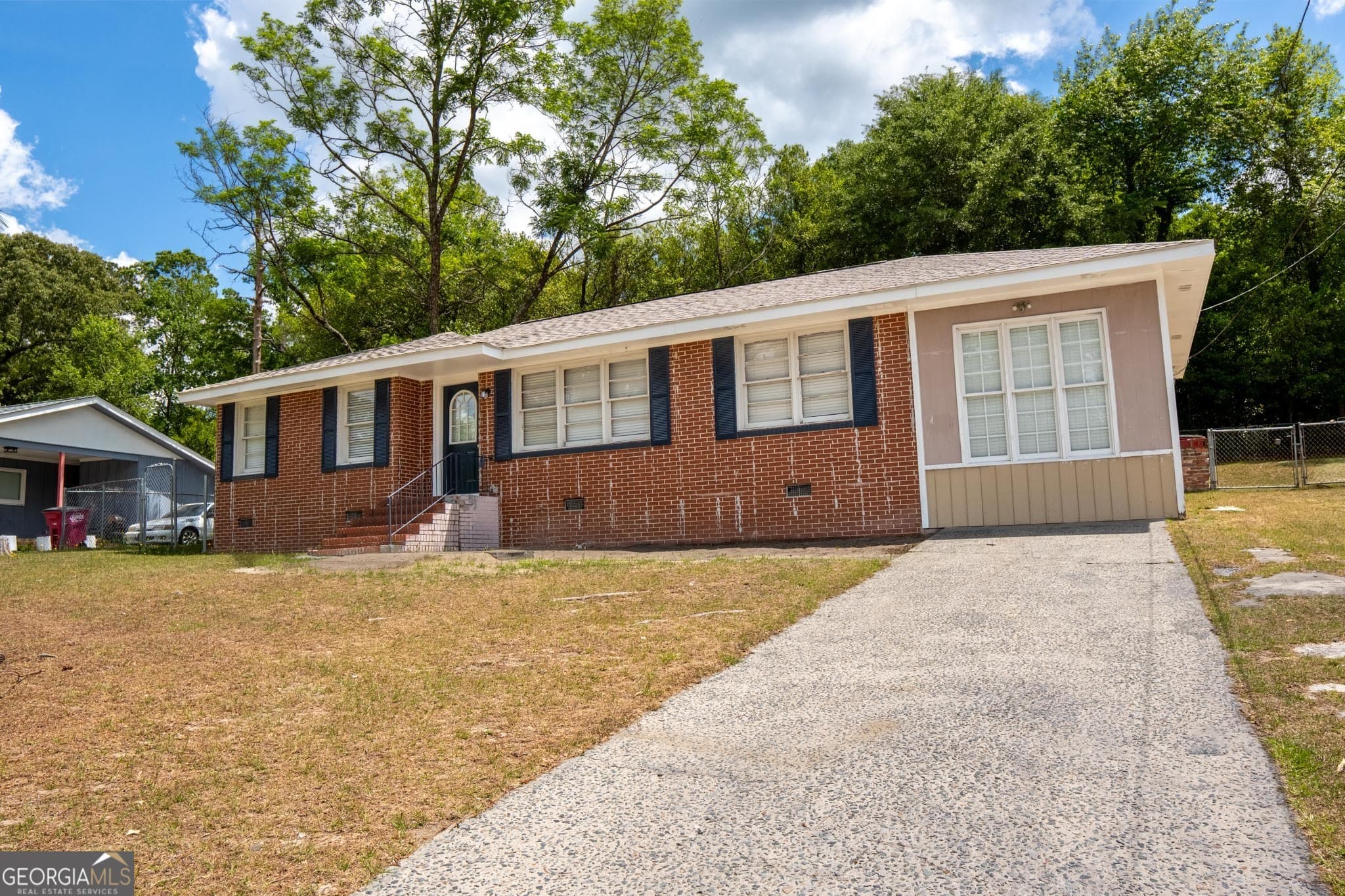 4 bedroom, 1.5 bathroom, 1,724 sq ft single family residence for sale at 3319 Mohawk Road, Macon, GA 31217 — photo 1 of 39