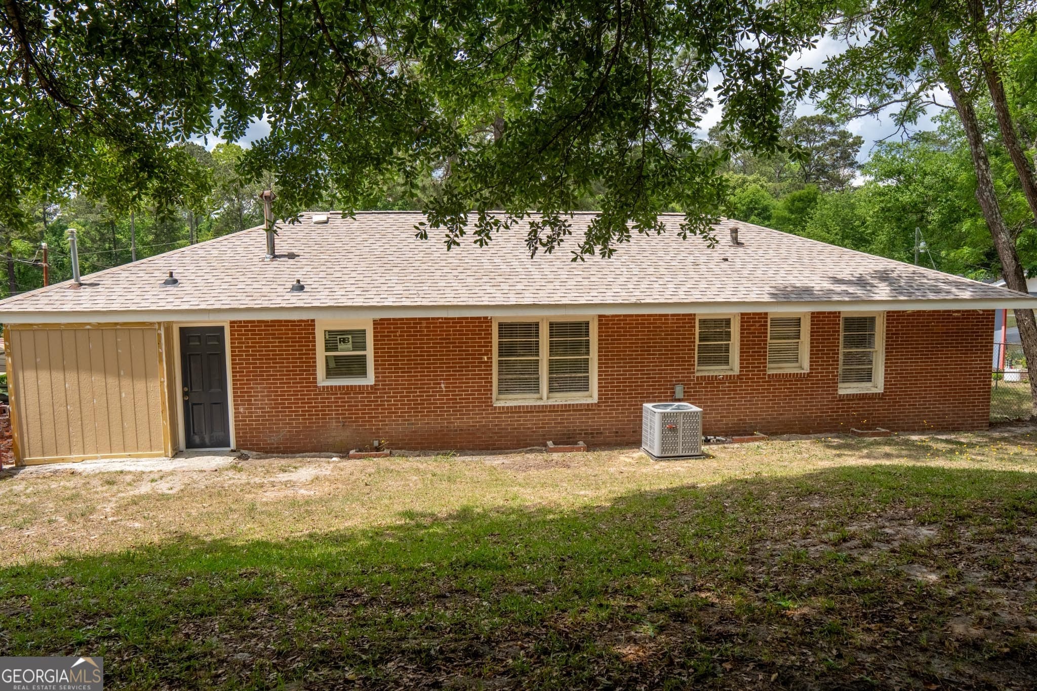 4 bedroom, 1.5 bathroom, 1,724 sq ft single family residence for sale at 3319 Mohawk Road, Macon, GA 31217 — photo 4