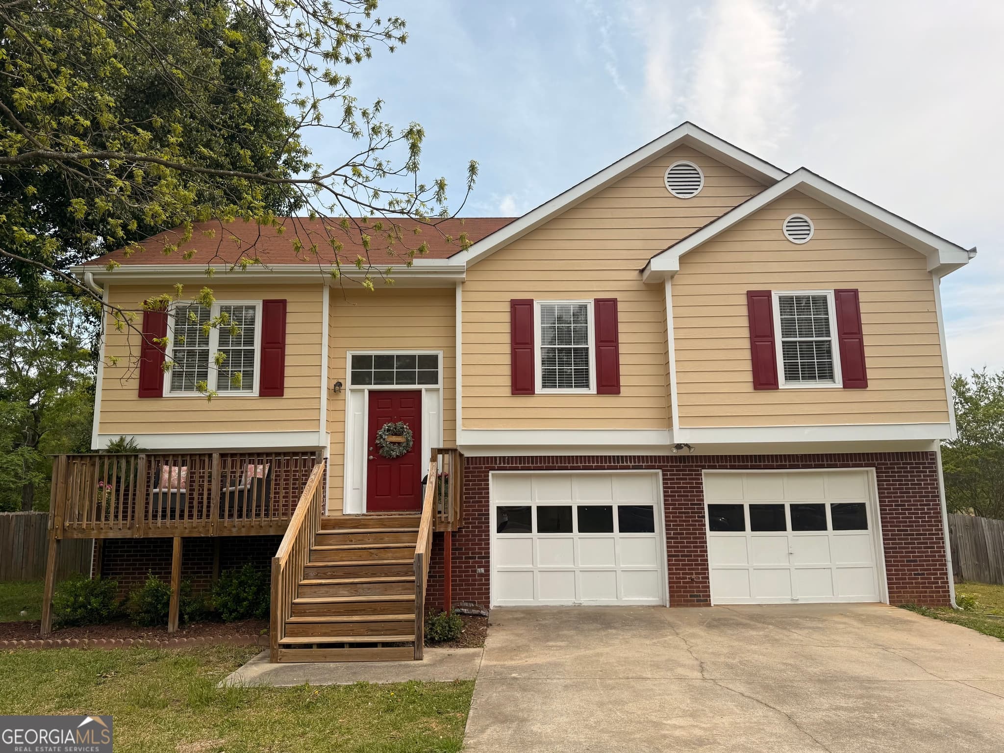 4 bedroom, 3 bathroom, 2 sq ft single family residence sold at 700 Muirfield Drive, Winder, GA 30680