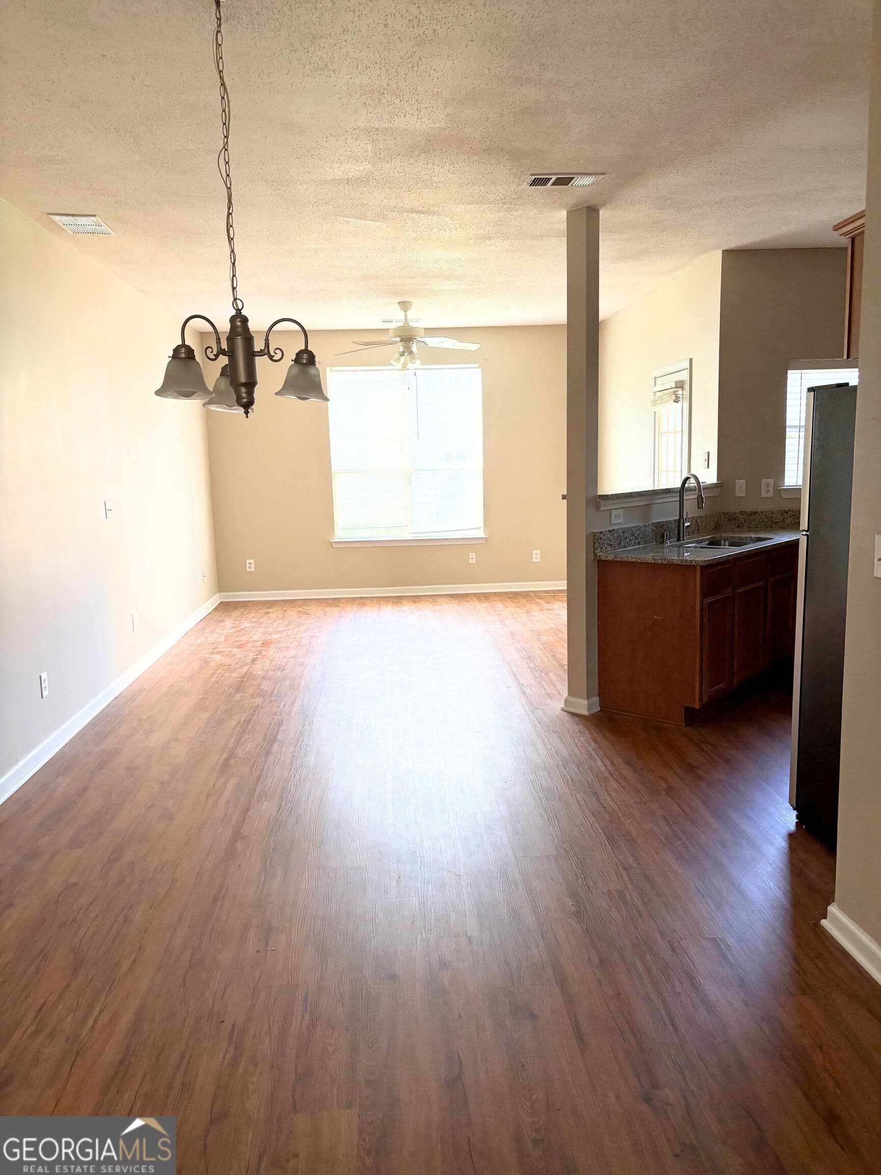 3 bedroom, 2.5 bathroom, 1,608 sq ft townhouse for rent at 11315 Michelle Way, Hampton, GA 30228 for $1,700 a month — photo 6