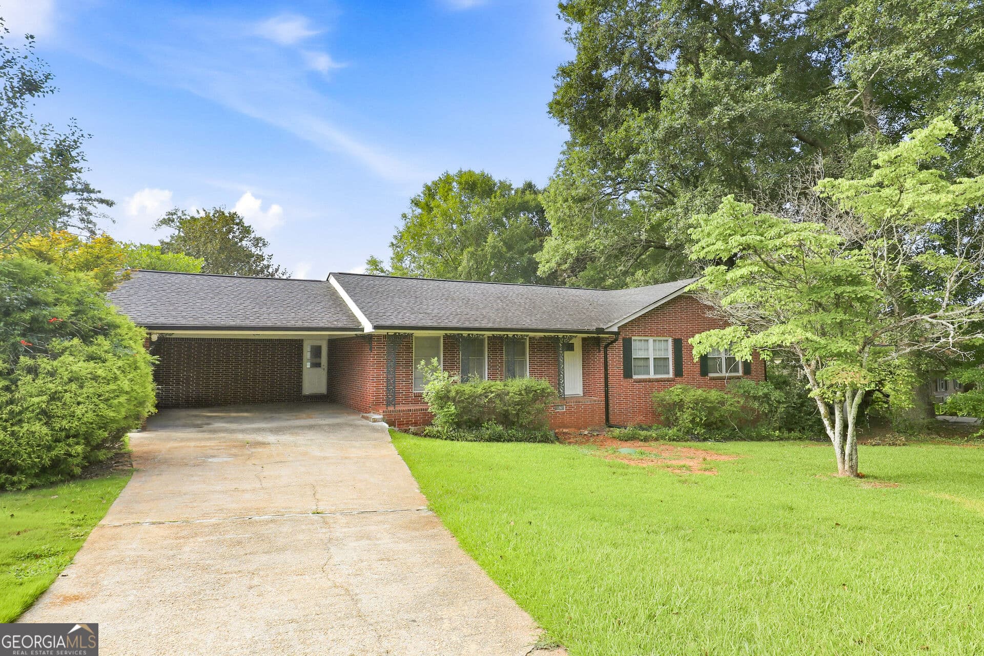 4 bedroom, 3 bathroom, 2,312 sq ft single family residence for sale at 85 North Drive, Hampton, GA 30228