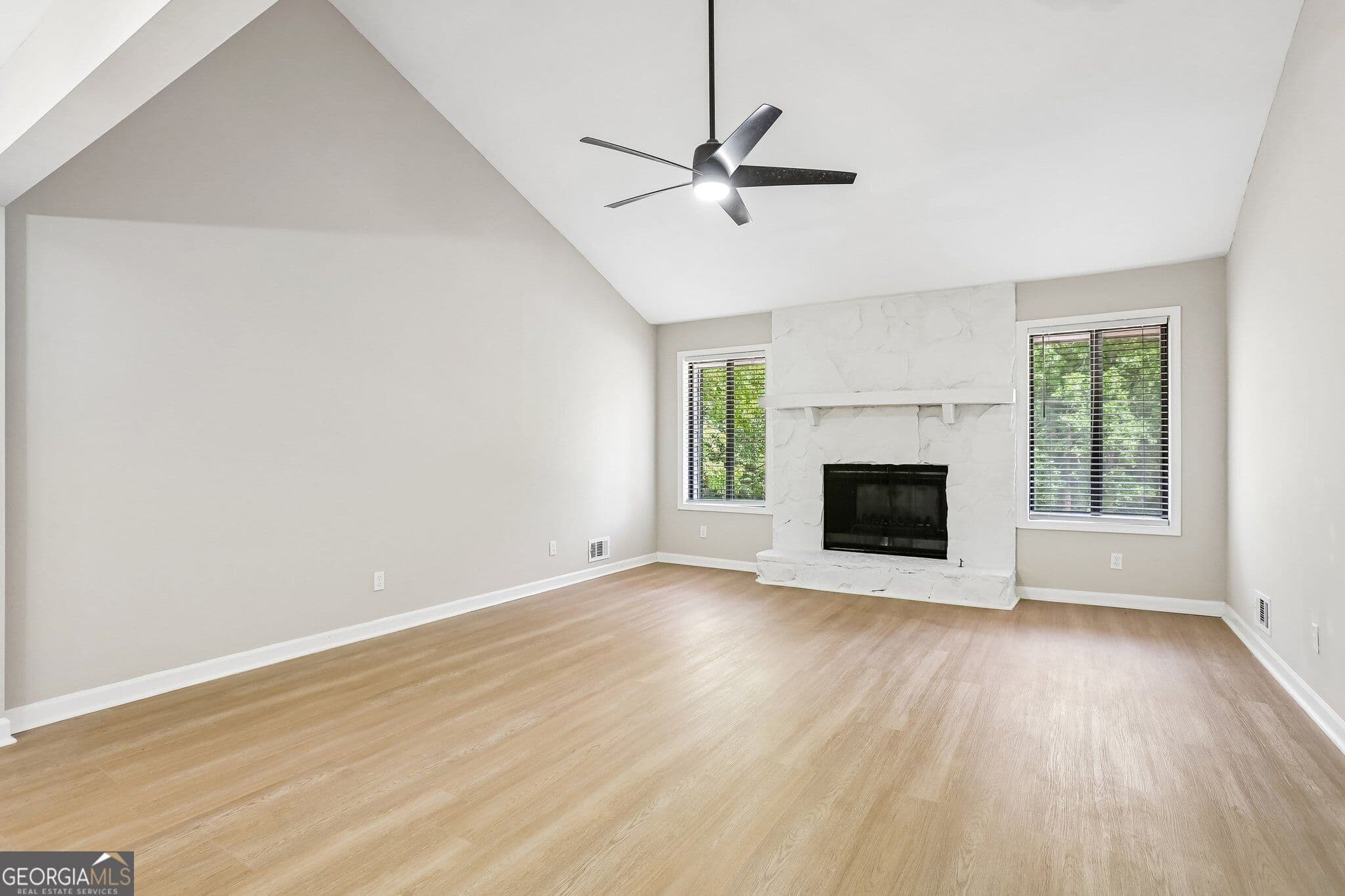3 bedroom, 2 bathroom, 2,200 sq ft single family residence for sale at 5497 Gibson Drive, Acworth, GA 30102 — photo 6