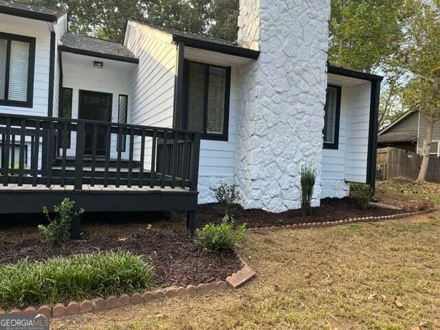 3 bedroom, 2 bathroom, 2,200 sq ft single family residence for sale at 5497 Gibson Drive, Acworth, GA 30102 — photo 3