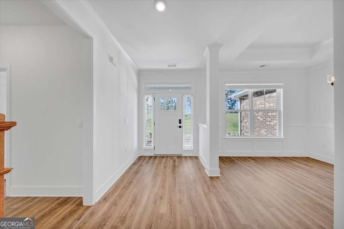 5 bedroom, 3.5 bathroom, 3,040 sq ft single family residence for sale at 3390 Trevi Trail, Douglasville, GA 30135 — photo 4