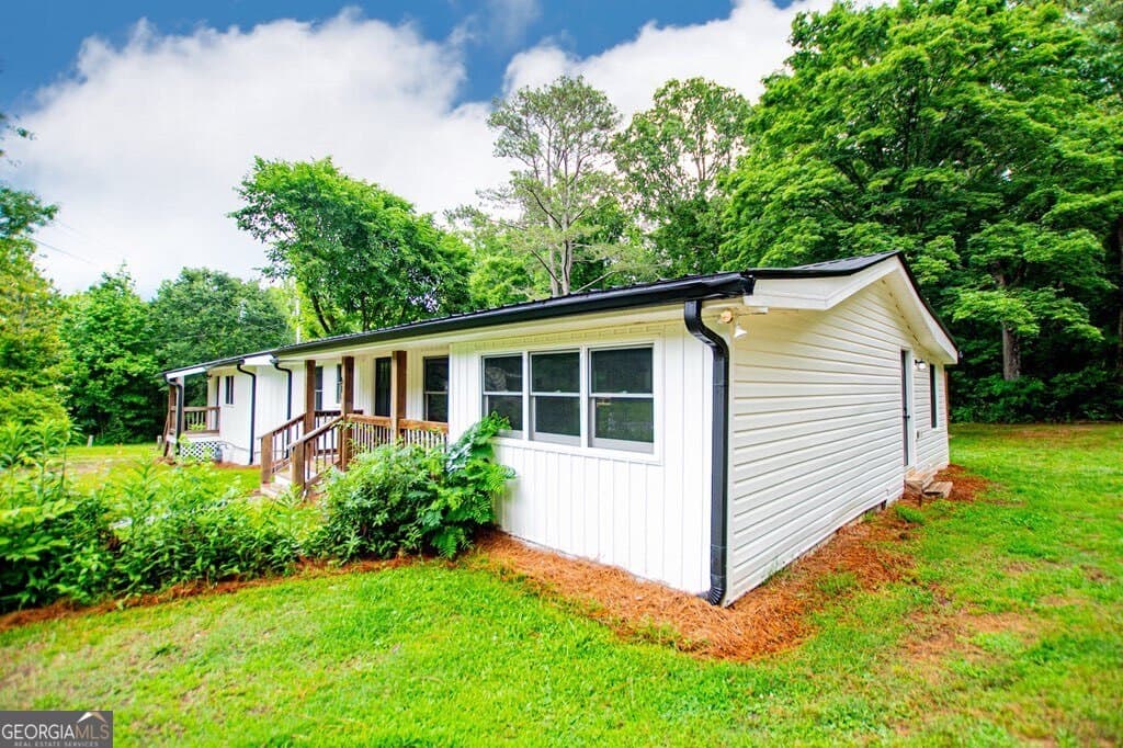 3 bedroom, 2 bathroom, 1,896 sq ft single family residence for sale at 61 Davenport Mill Road, Carrollton, GA 30117
