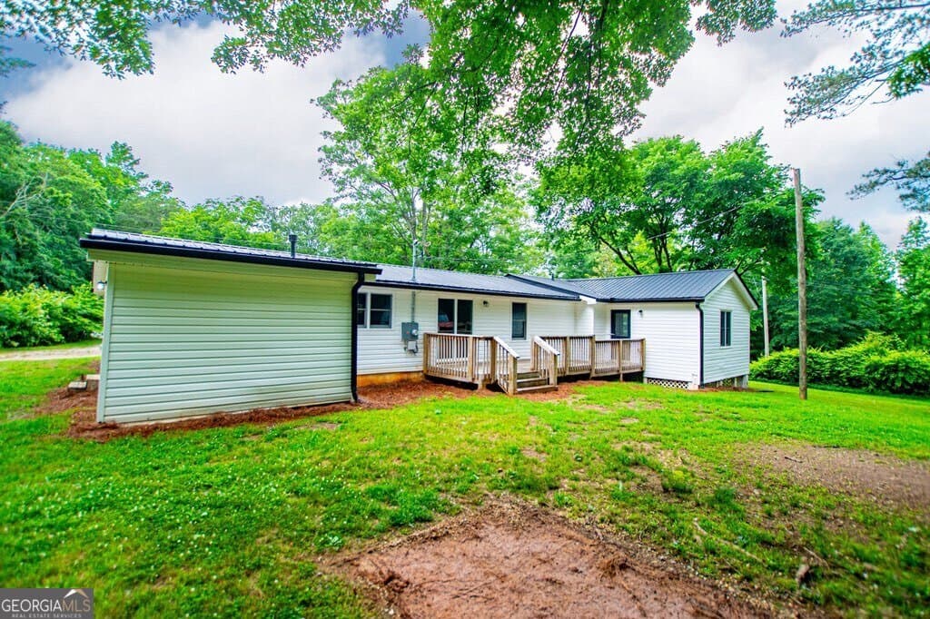 3 bedroom, 2 bathroom, 1,896 sq ft single family residence for sale at 61 Davenport Mill Road, Carrollton, GA 30117 — photo 5