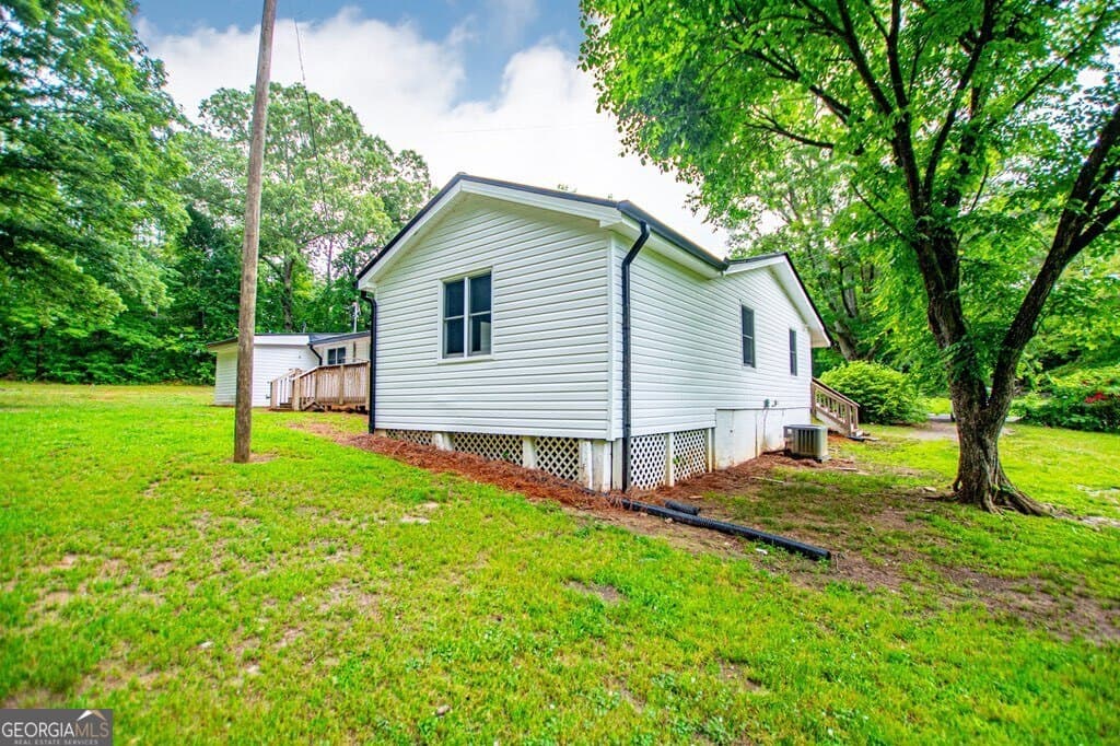 3 bedroom, 2 bathroom, 1,896 sq ft single family residence for sale at 61 Davenport Mill Road, Carrollton, GA 30117 — photo 9