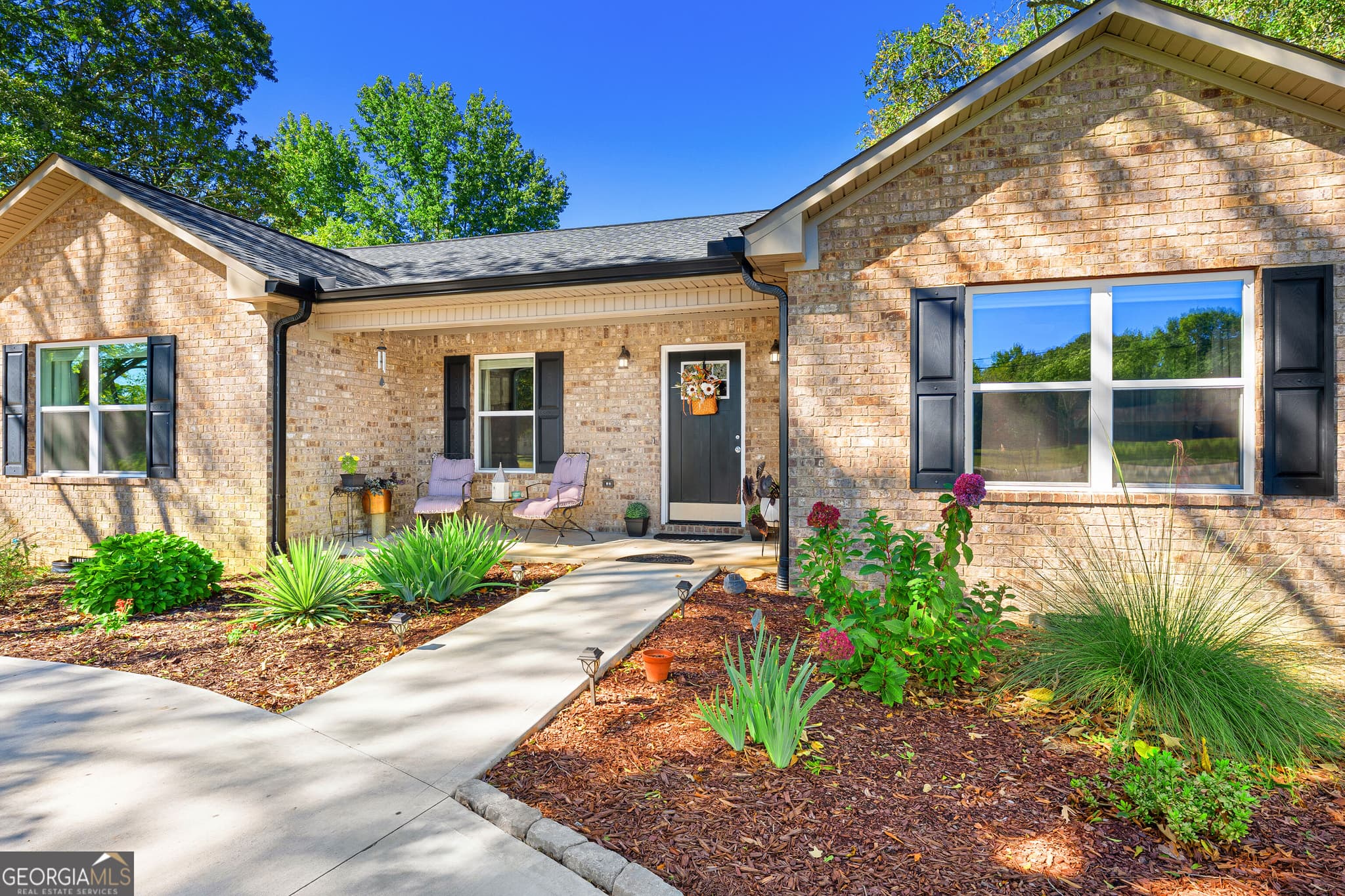 3 bedroom, 2 bathroom, 1,688 sq ft single family residence for sale at 120 Roper Road, Canon, GA 30520 — photo 2