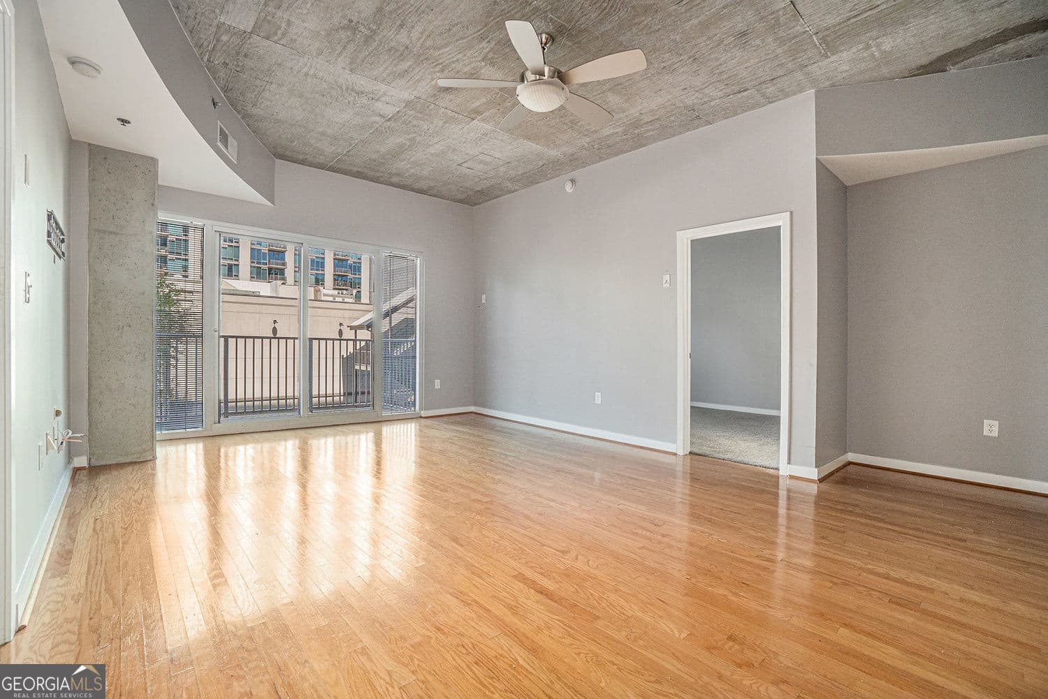 2 bedroom, 2 bathroom, 1,274 sq ft condominium for sale at 250 Pharr Road 405, Atlanta, GA 30305 — photo 1 of 20
