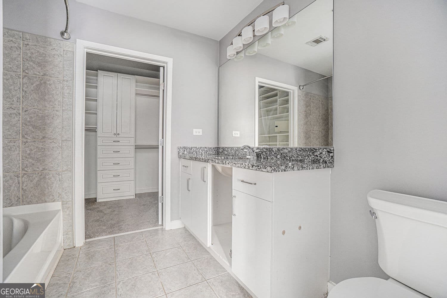 2 bedroom, 2 bathroom, 1,274 sq ft condominium for sale at 250 Pharr Road 405, Atlanta, GA 30305 — photo 9