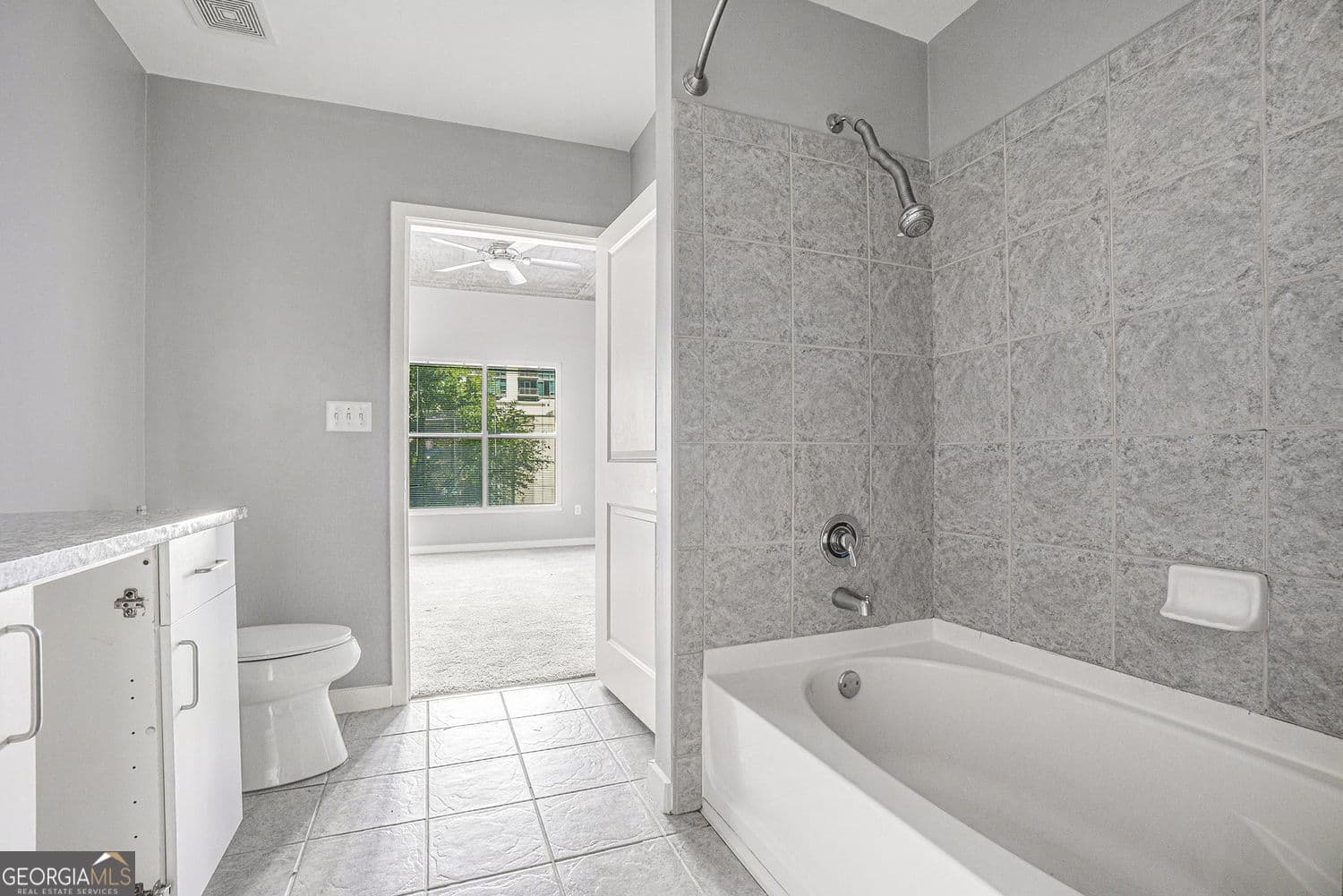 2 bedroom, 2 bathroom, 1,274 sq ft condominium for sale at 250 Pharr Road 405, Atlanta, GA 30305 — photo 8