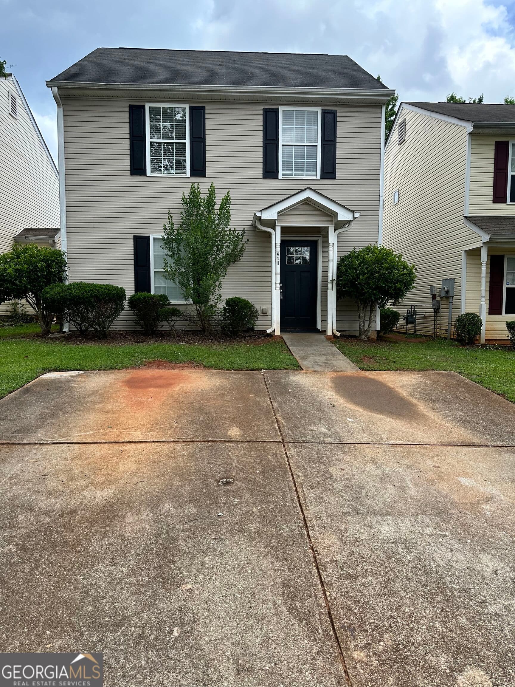 3 bedroom, 2.5 bathroom, 1,400 sq ft single family residence for sale at 411 Kara Lane, Mcdonough, GA 30253 — photo 2